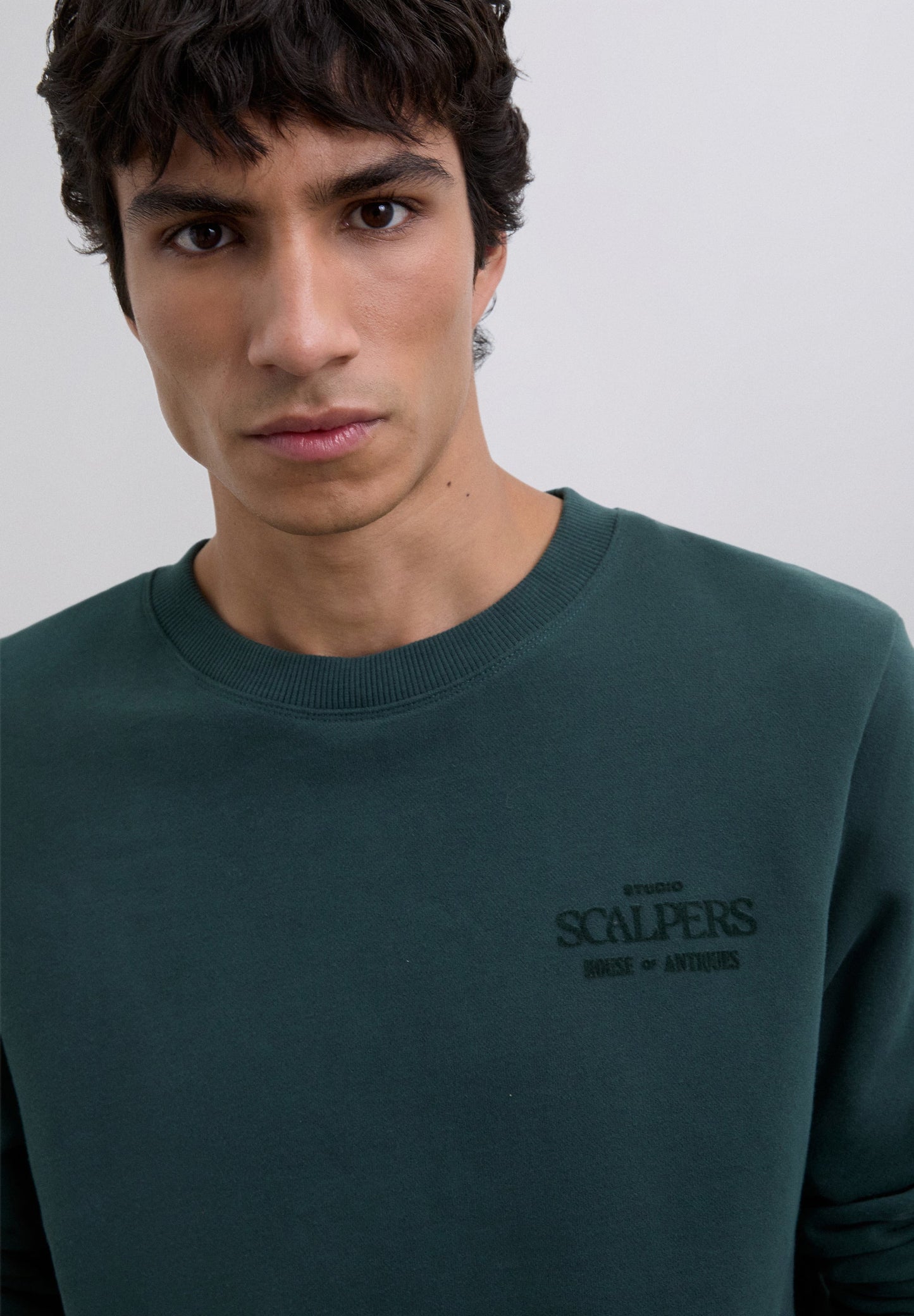 POLERÓN PRINT LOGO CUELLO REDONDO