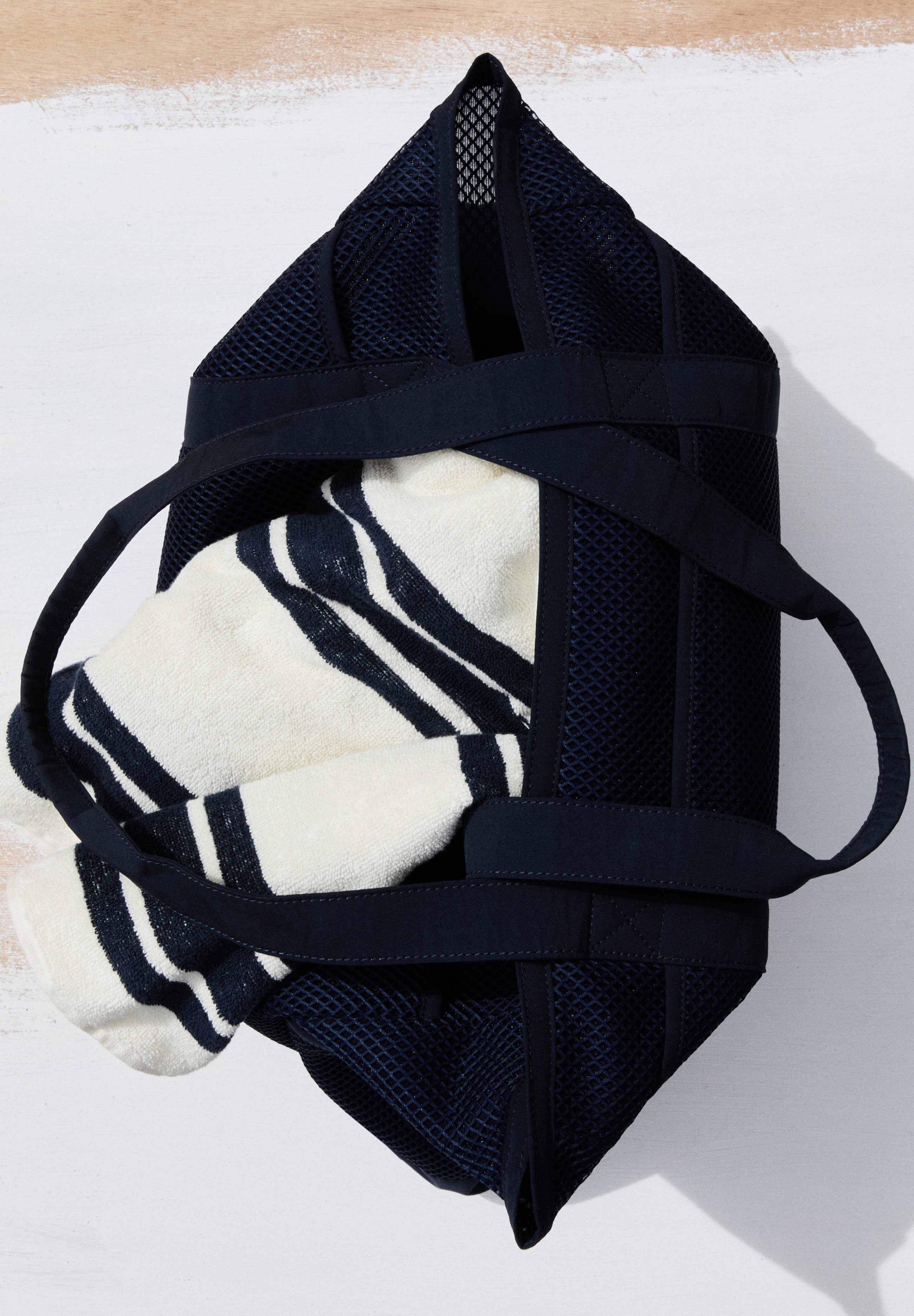 031225_des_swimwear_03