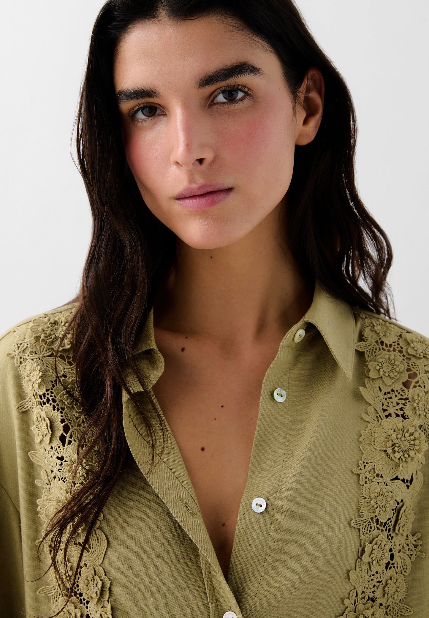 CAMISA DETALLES ENCAJE