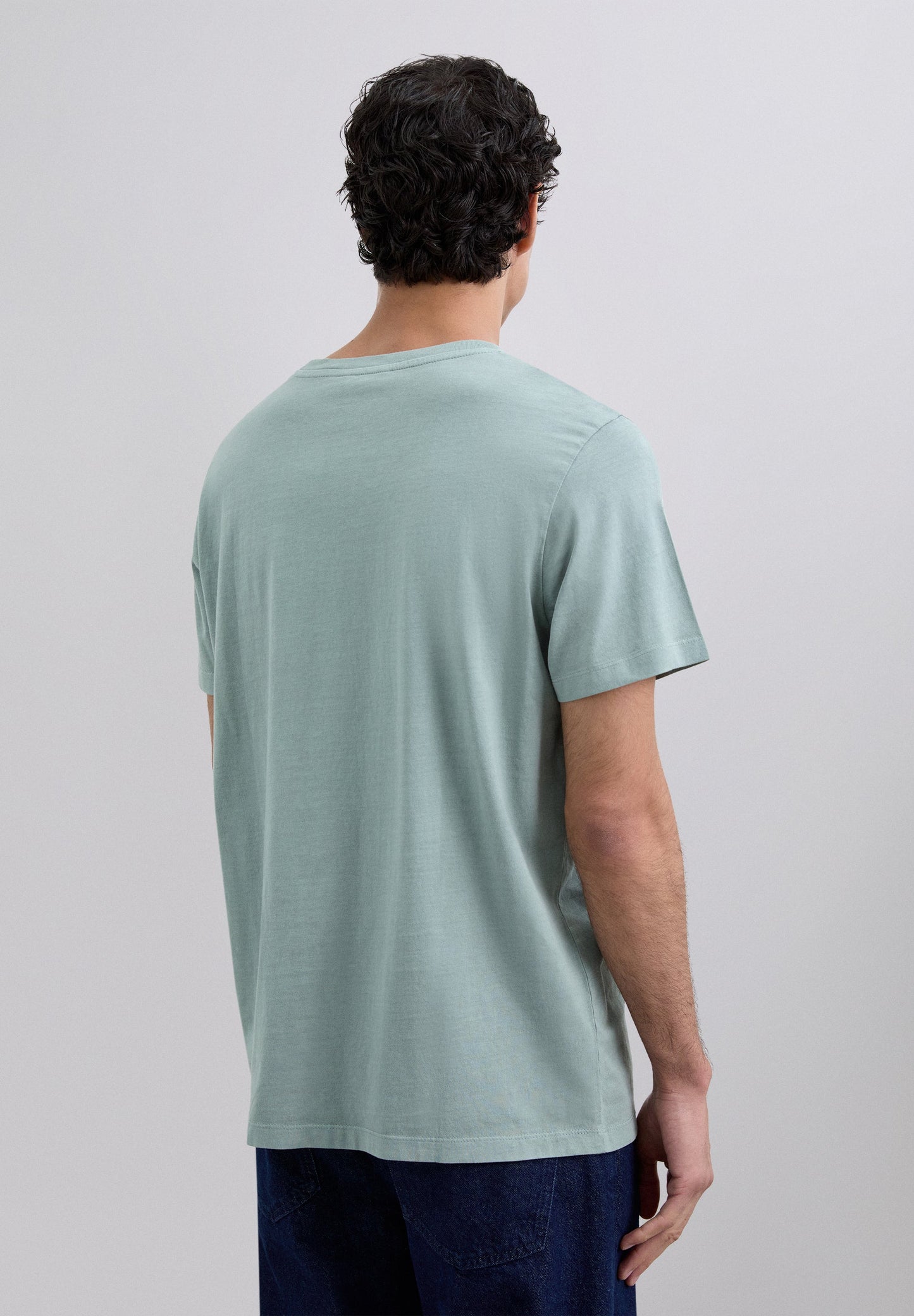 POLERA CALAVERA BORDADA TONO