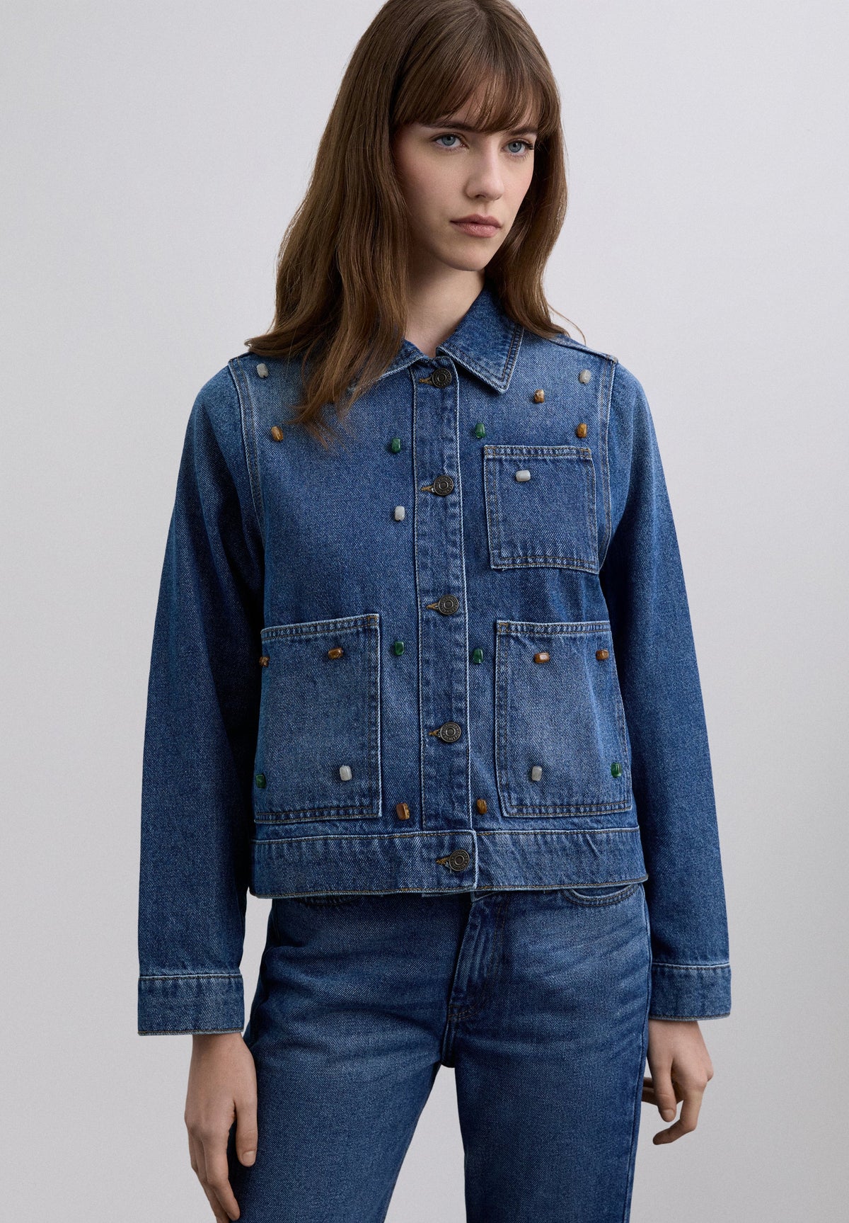 CHAQUETA VAQUERA CON ABALORIOS