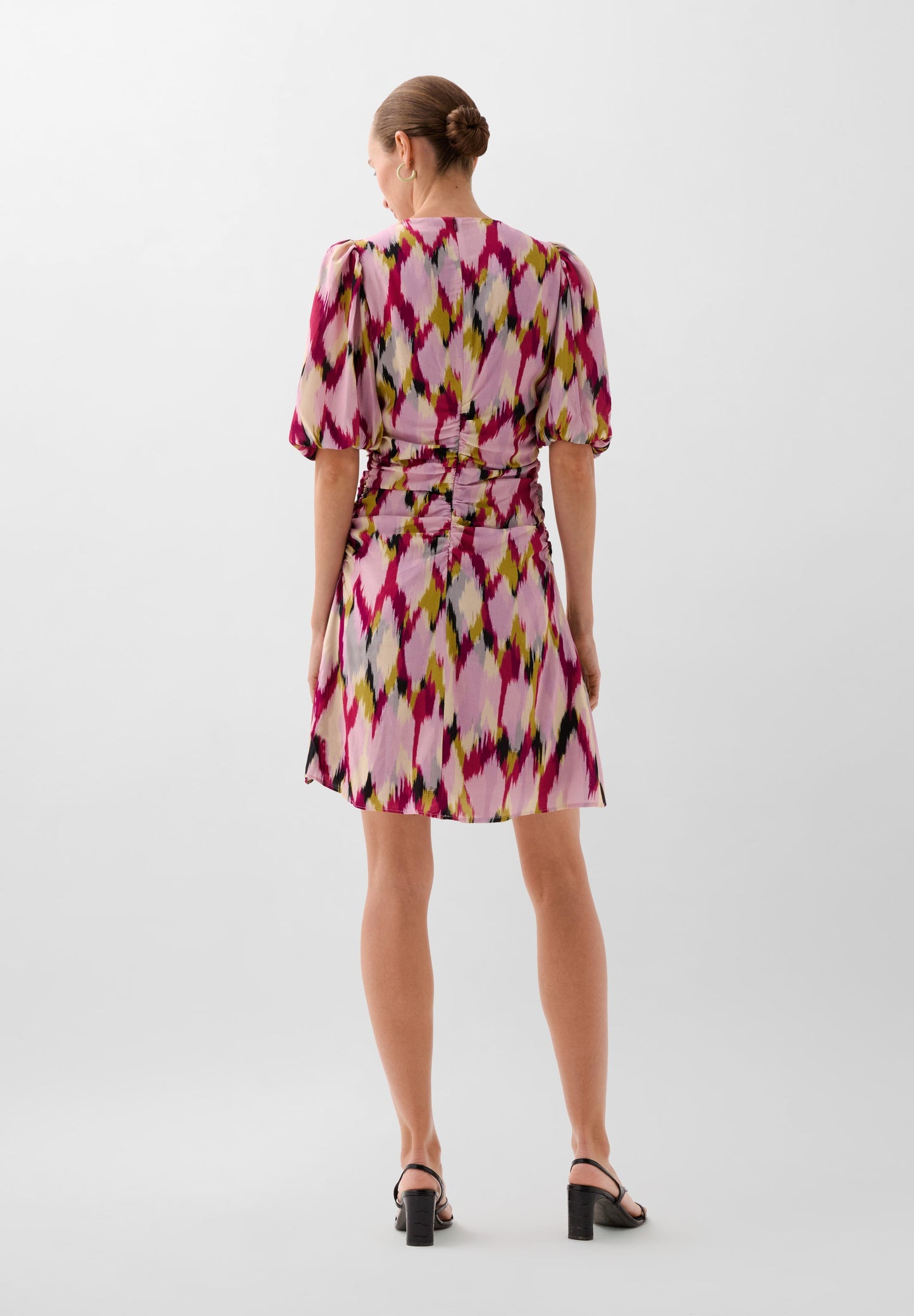 VESTIDO MINI ESTAMPADO FRUNCES