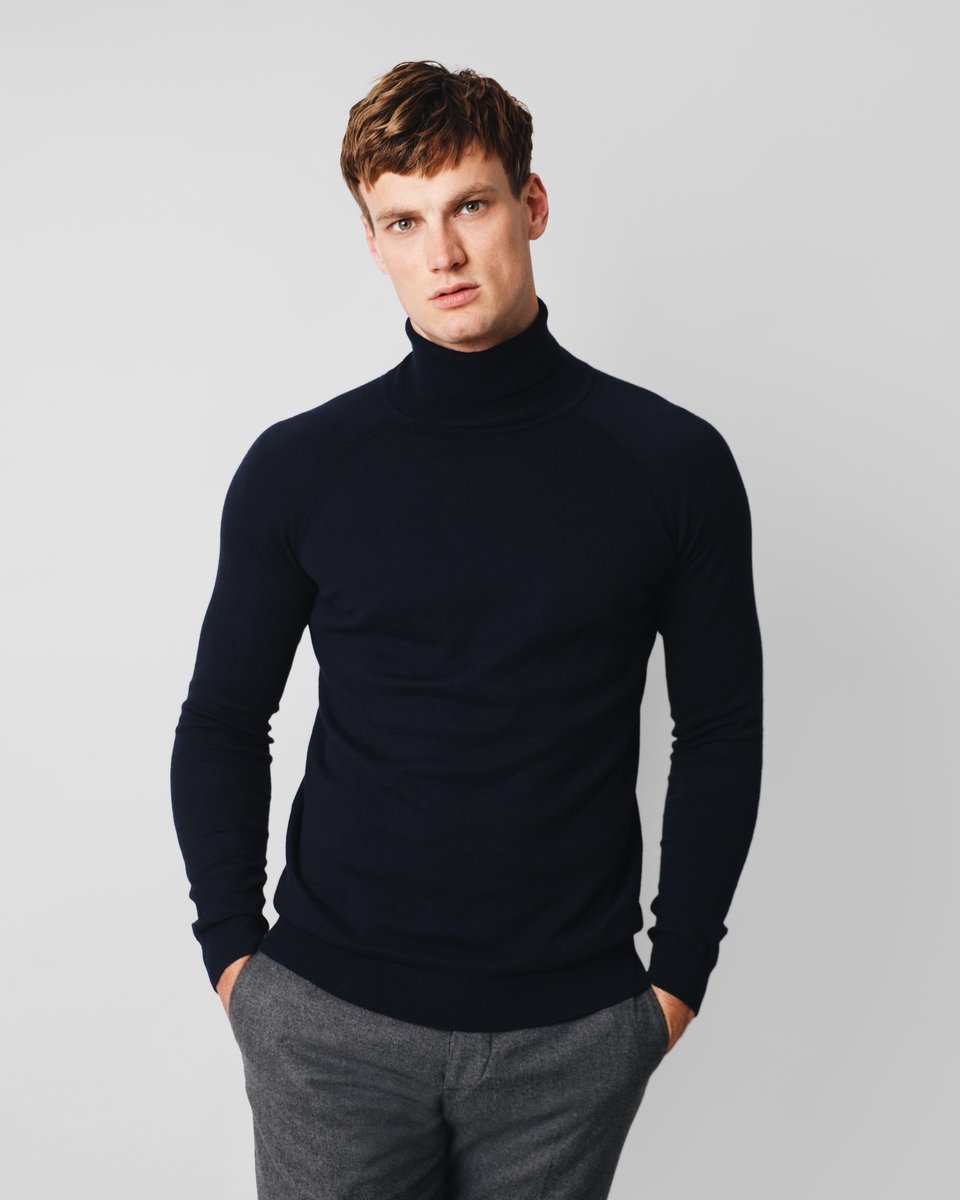 ROLL NECK NAVY