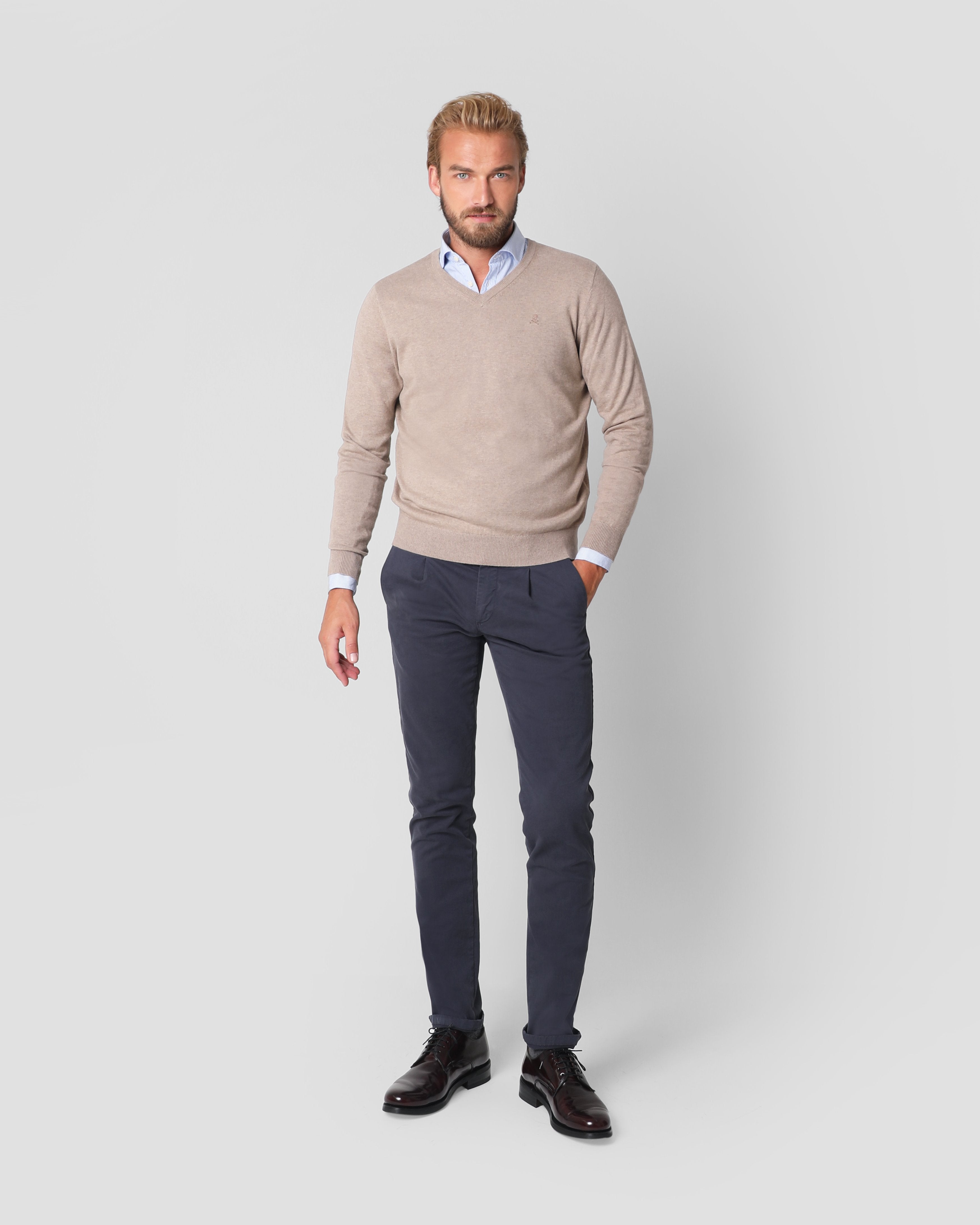 V NECK BEIGE VIGORÉ