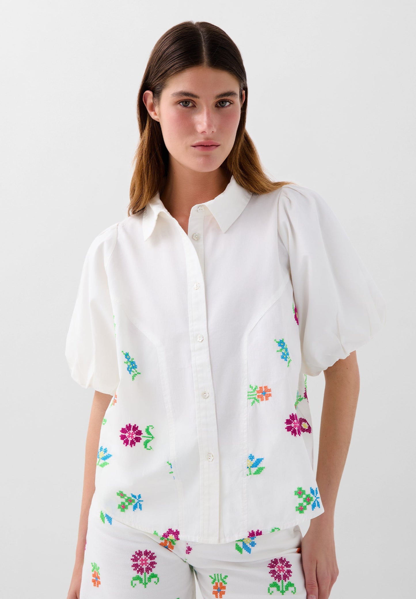 CAMISA ALGODÓN DETALLES BORDADOS