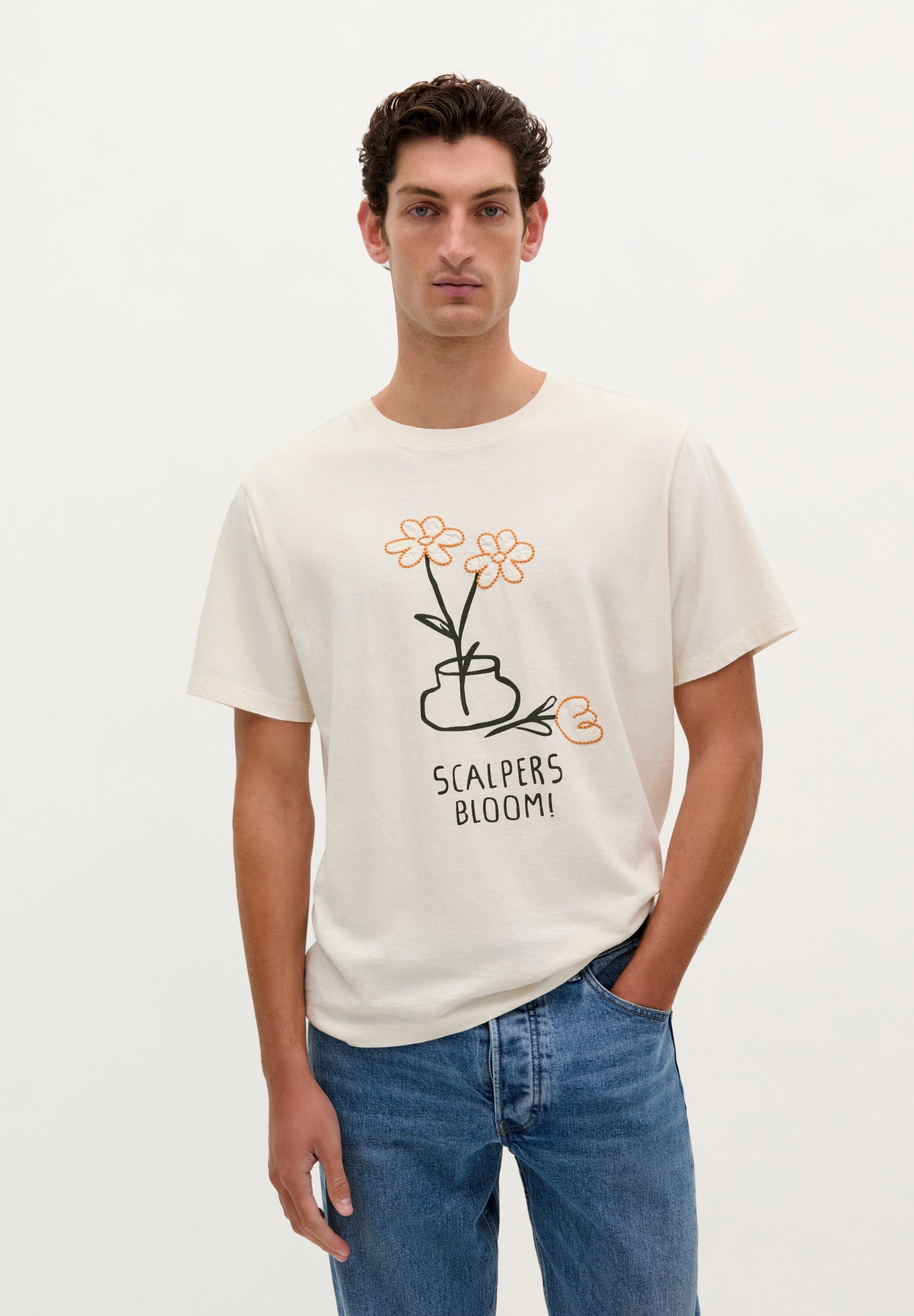 POLERA BLOOM BORDADA