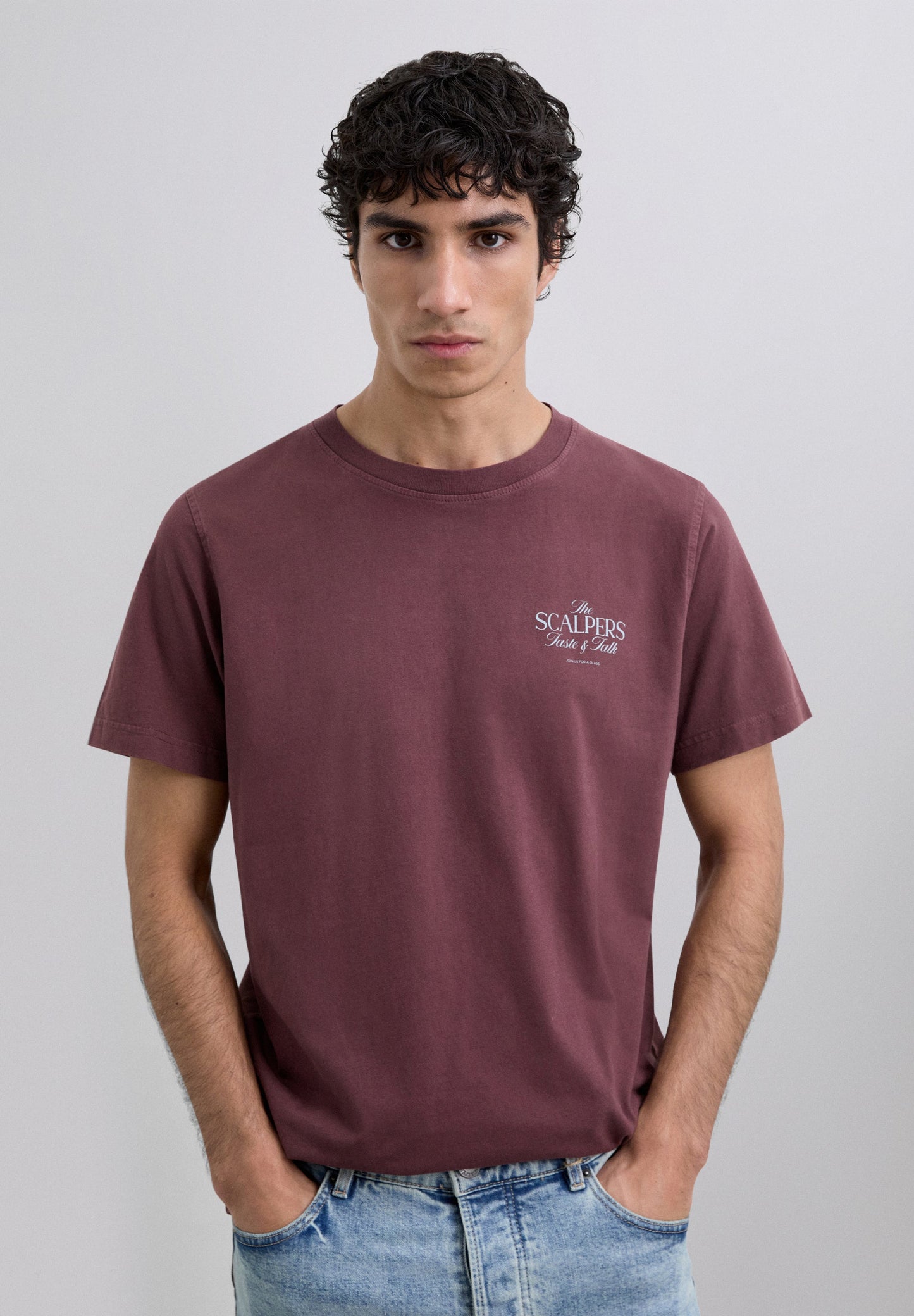 POLERA PRINT LOGO CONTRASTE