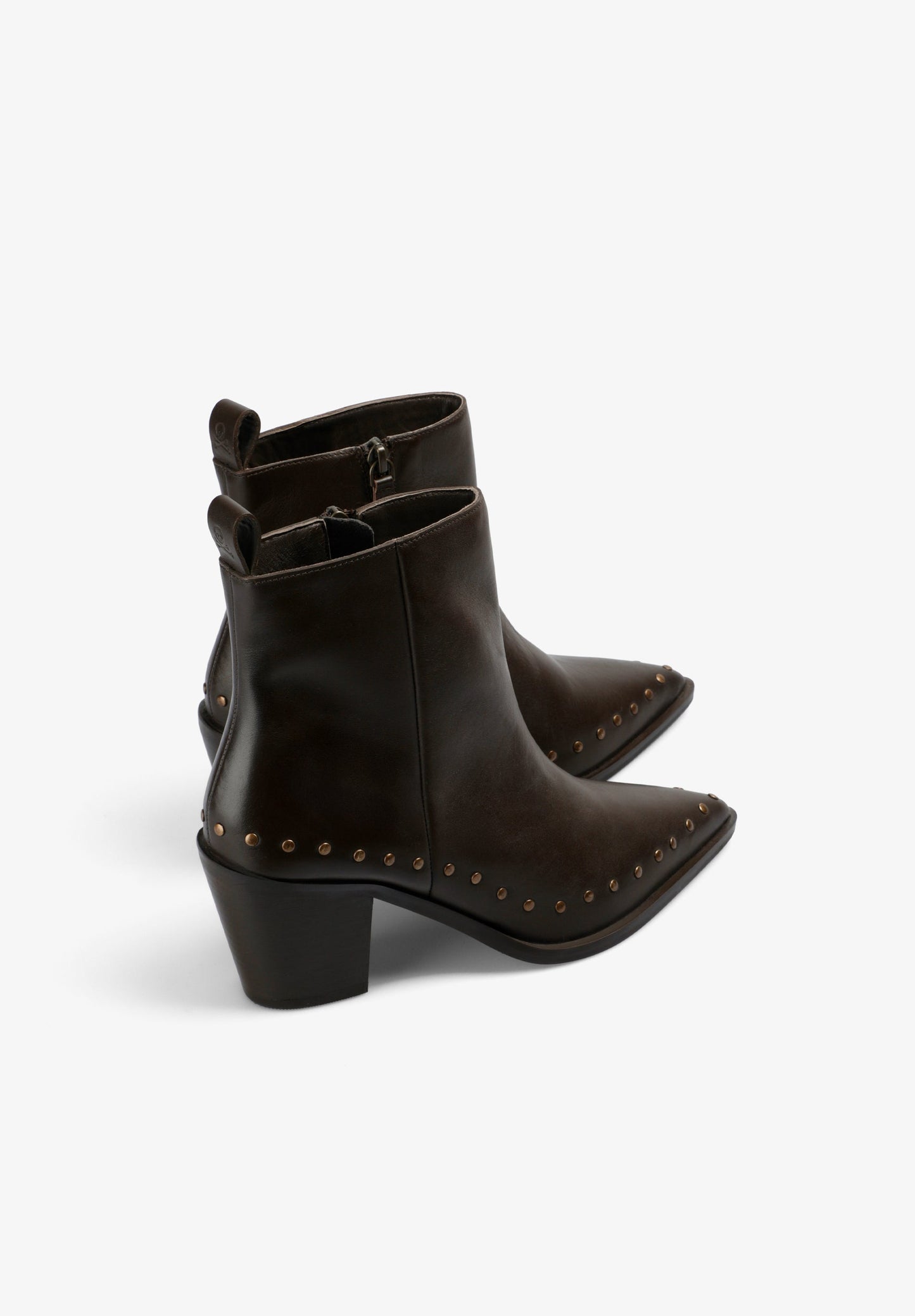 BOTAS DE PIEL CON TACHAS