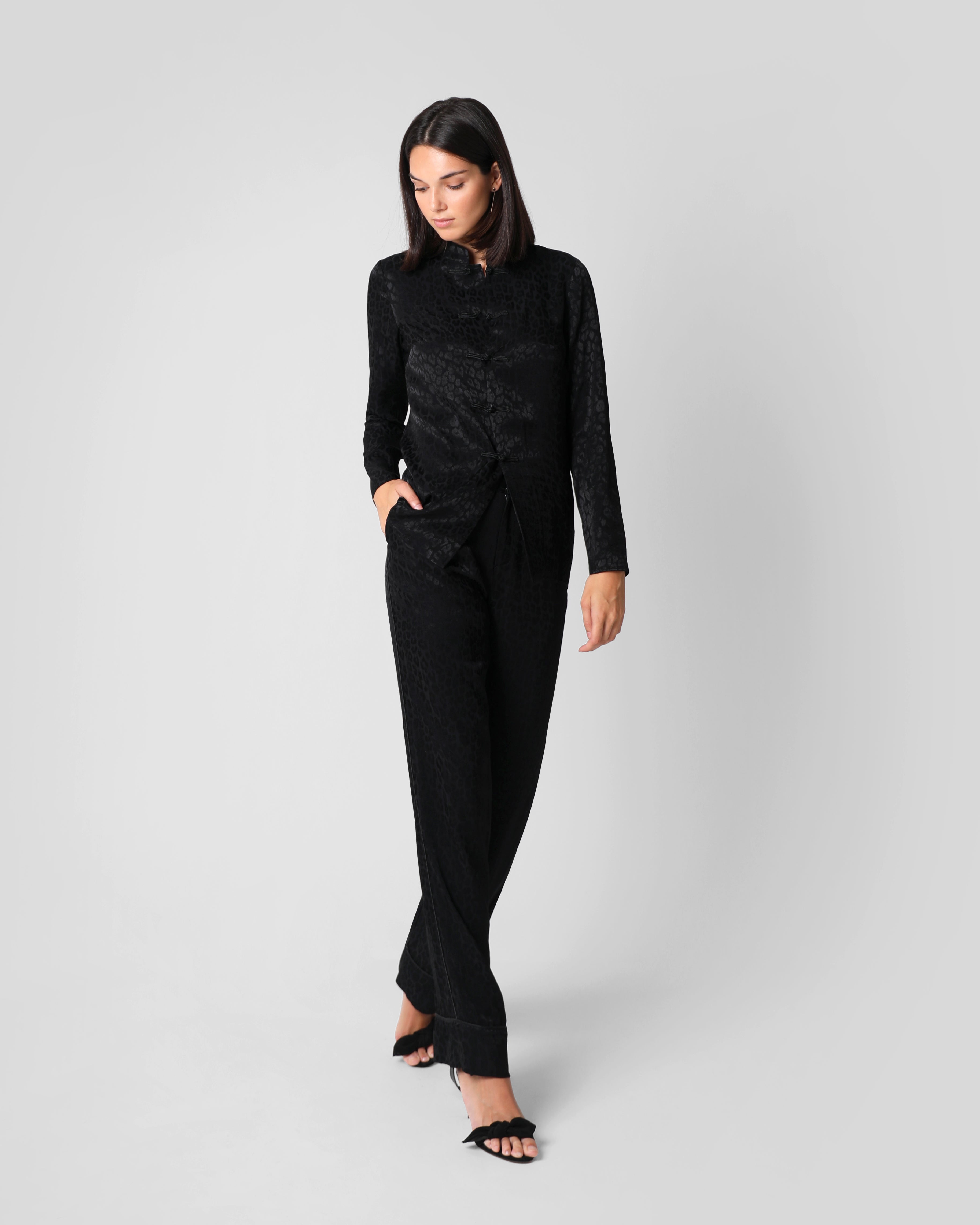 BLUSA CHINA JACQUARD LEOPARDO NEGRO