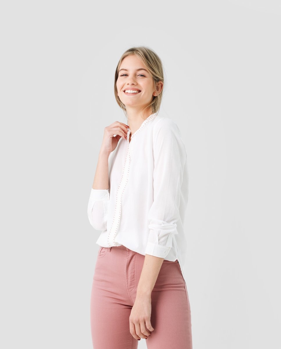 CAMISA PESPUNTES Y PLIEGUES DELANTERO