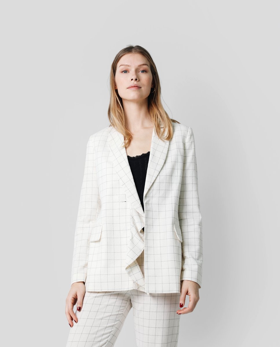 CHAQUETA TRAJE VOLANTES