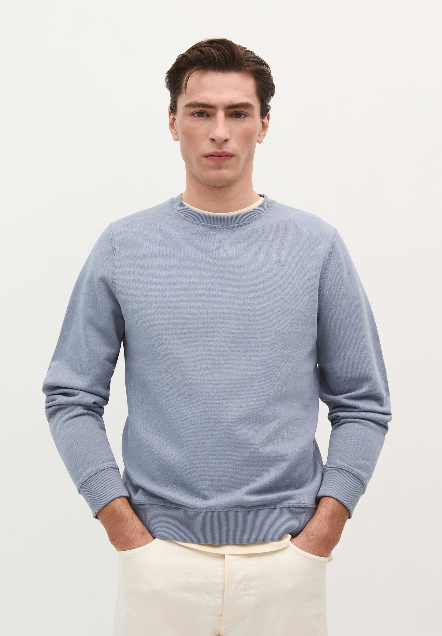 POLERÓN BÁSICO CALAVERA BORDADA