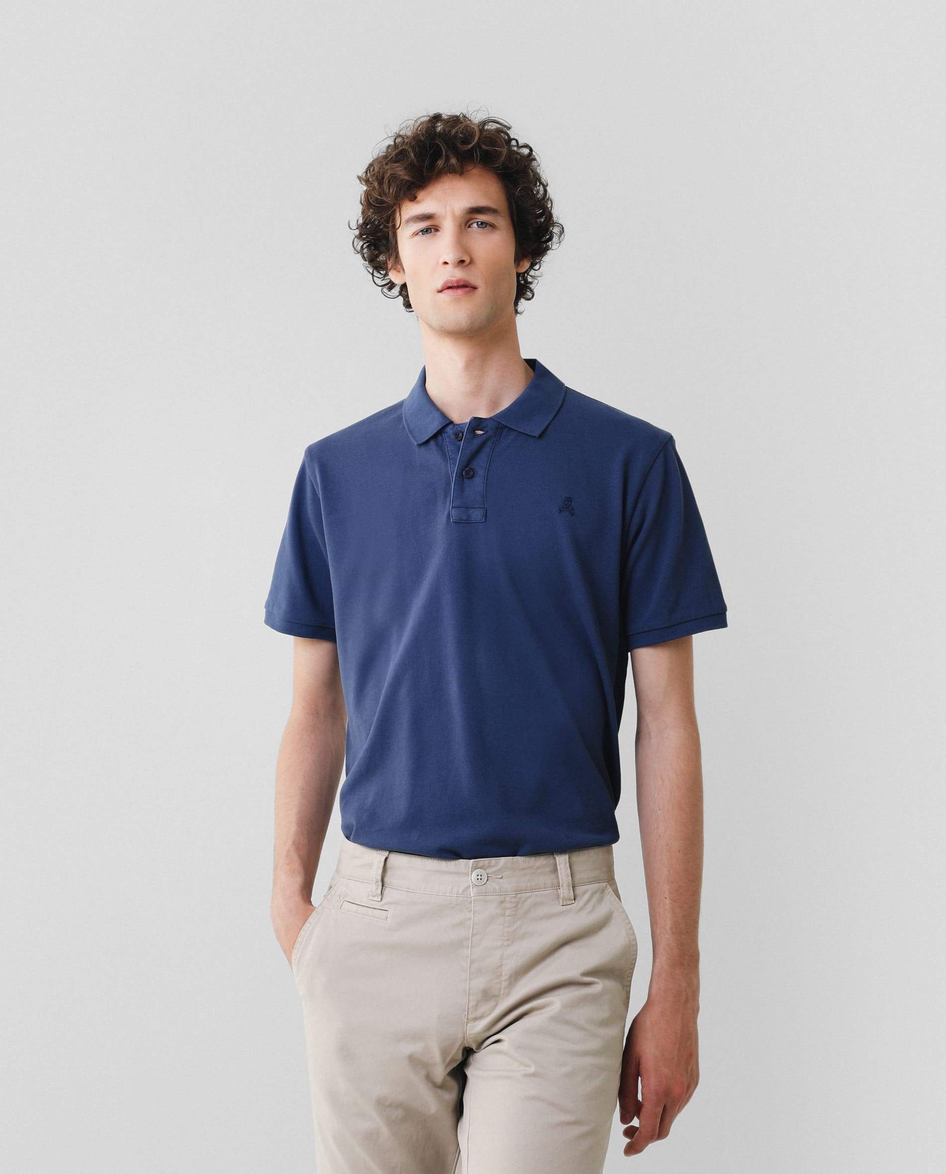 POLO BÁSICO LOGO CALAVERA