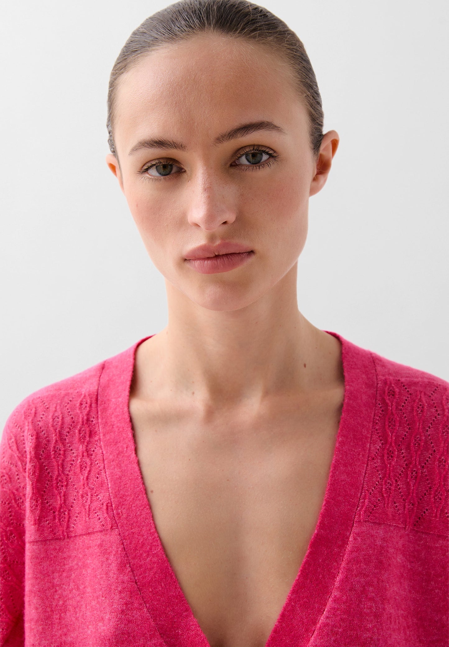 CÁRDIGAN ESCOTE PICO