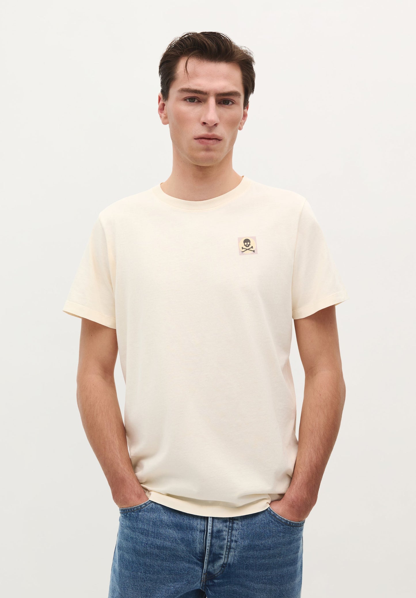 POLERA CALAVERA LOGO BRANDING