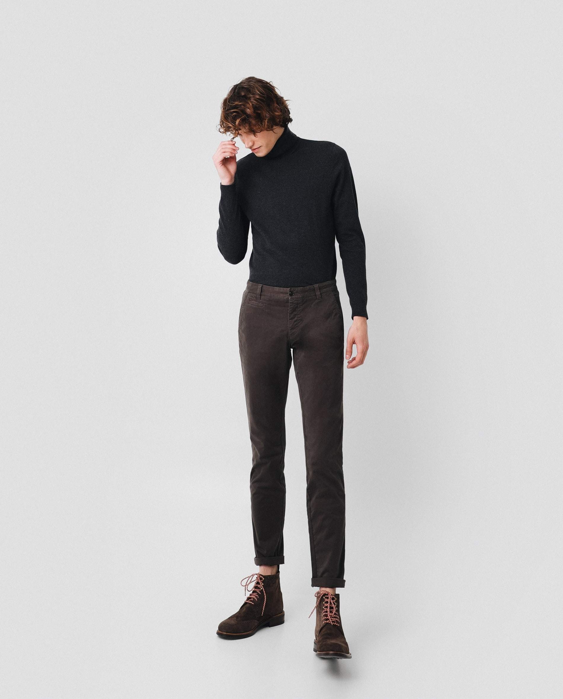 PANTALÓN CHINO CASUAL