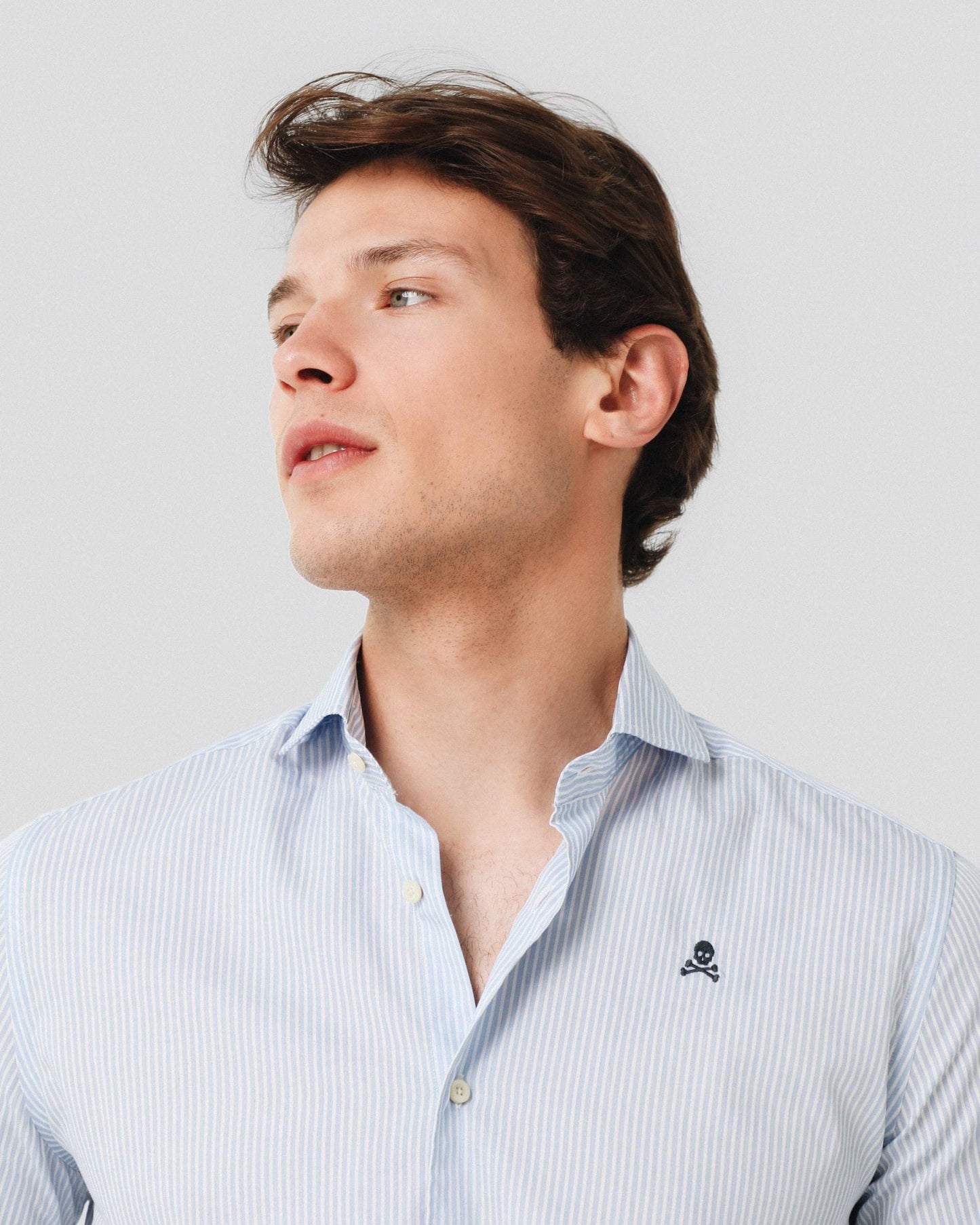 CAMISA CALAVERA CONTRASTE