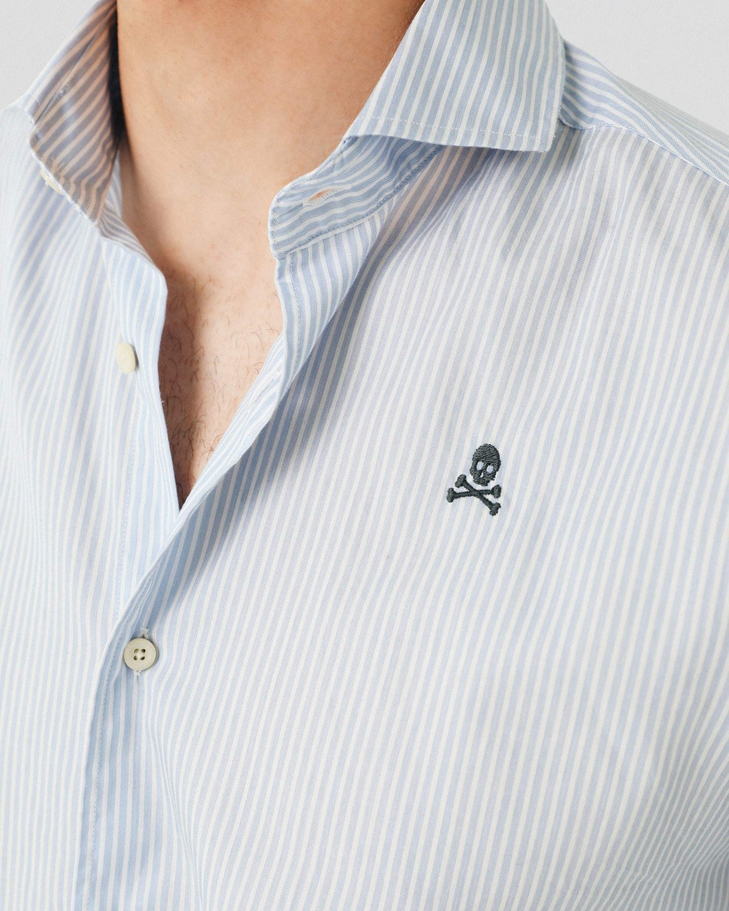 CAMISA CALAVERA CONTRASTE