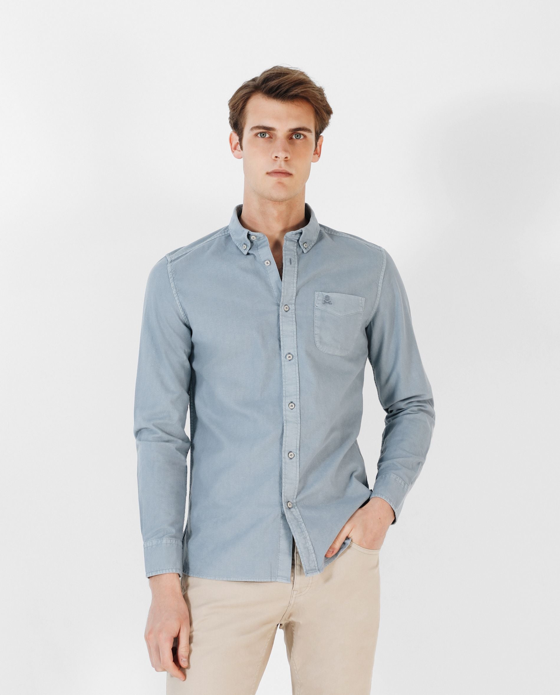 CAMISA CALAVERA BORDADA TONO