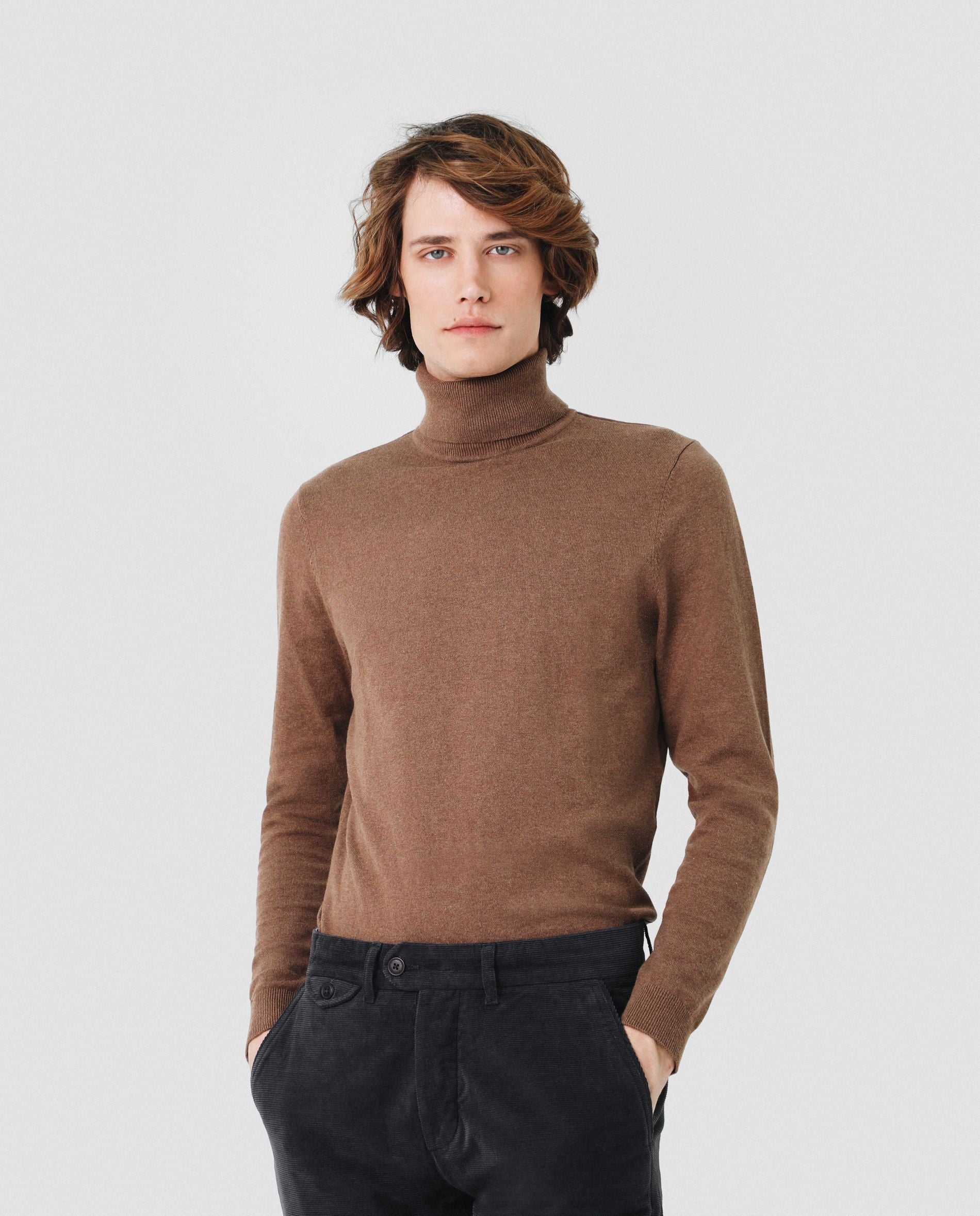 JERSEY BÁSICO CUELLO ALTO