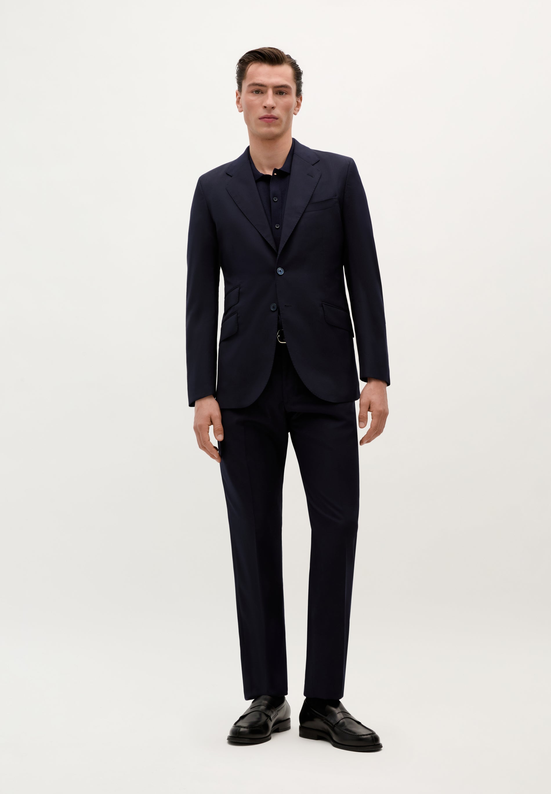TRAJE BÁSICO