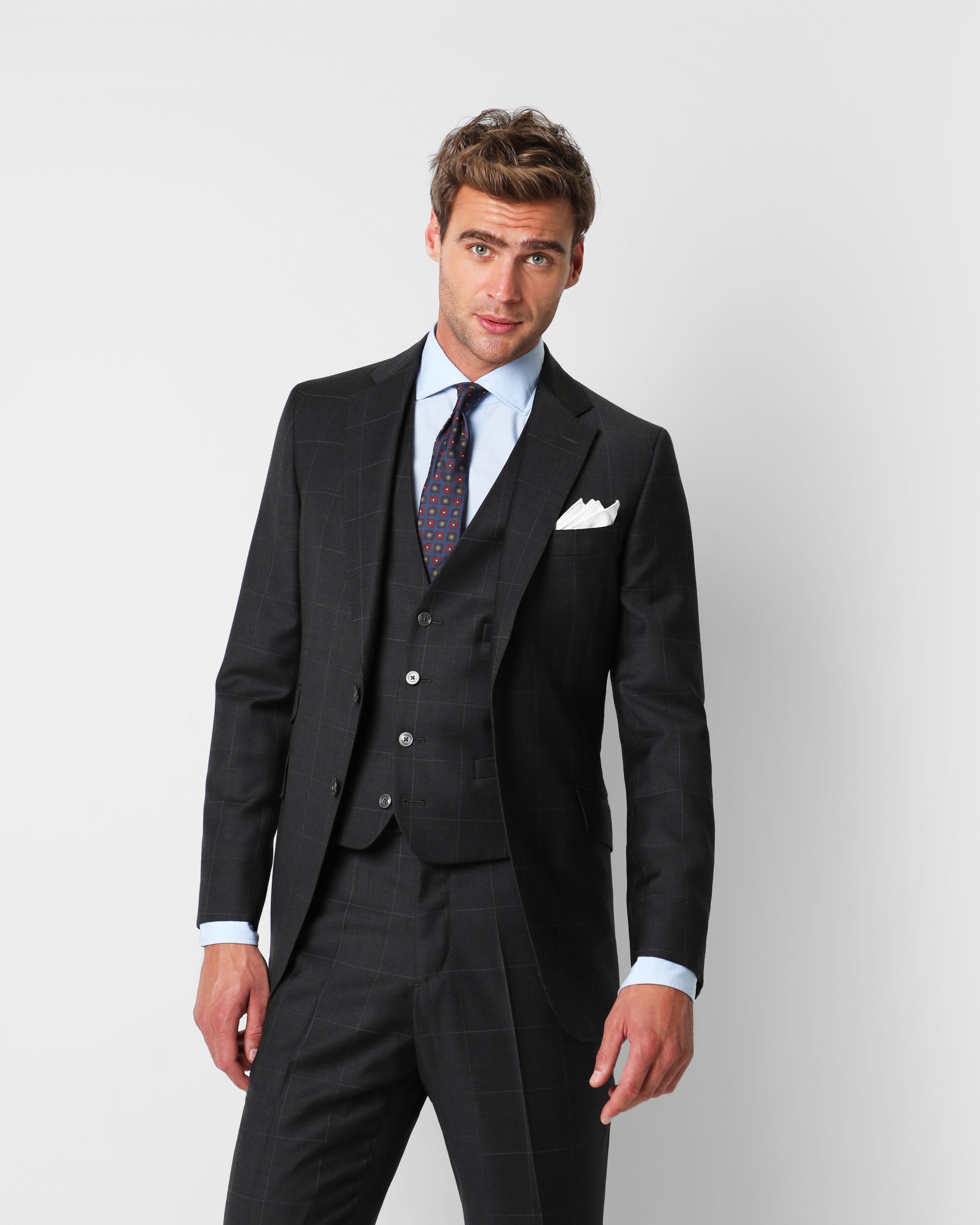 TRAJE TRES PIEZAS