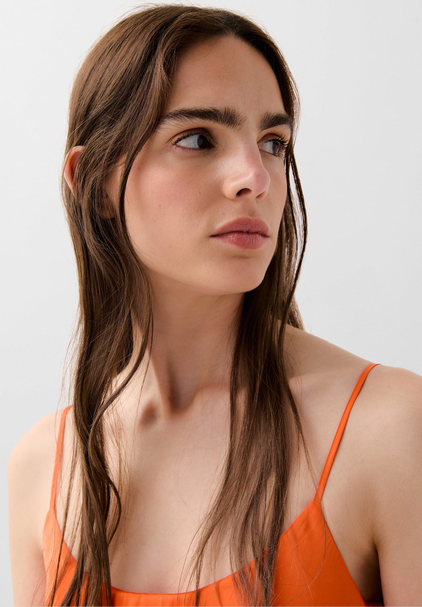 VESTIDO ASIMÉTRICO VOLANTES