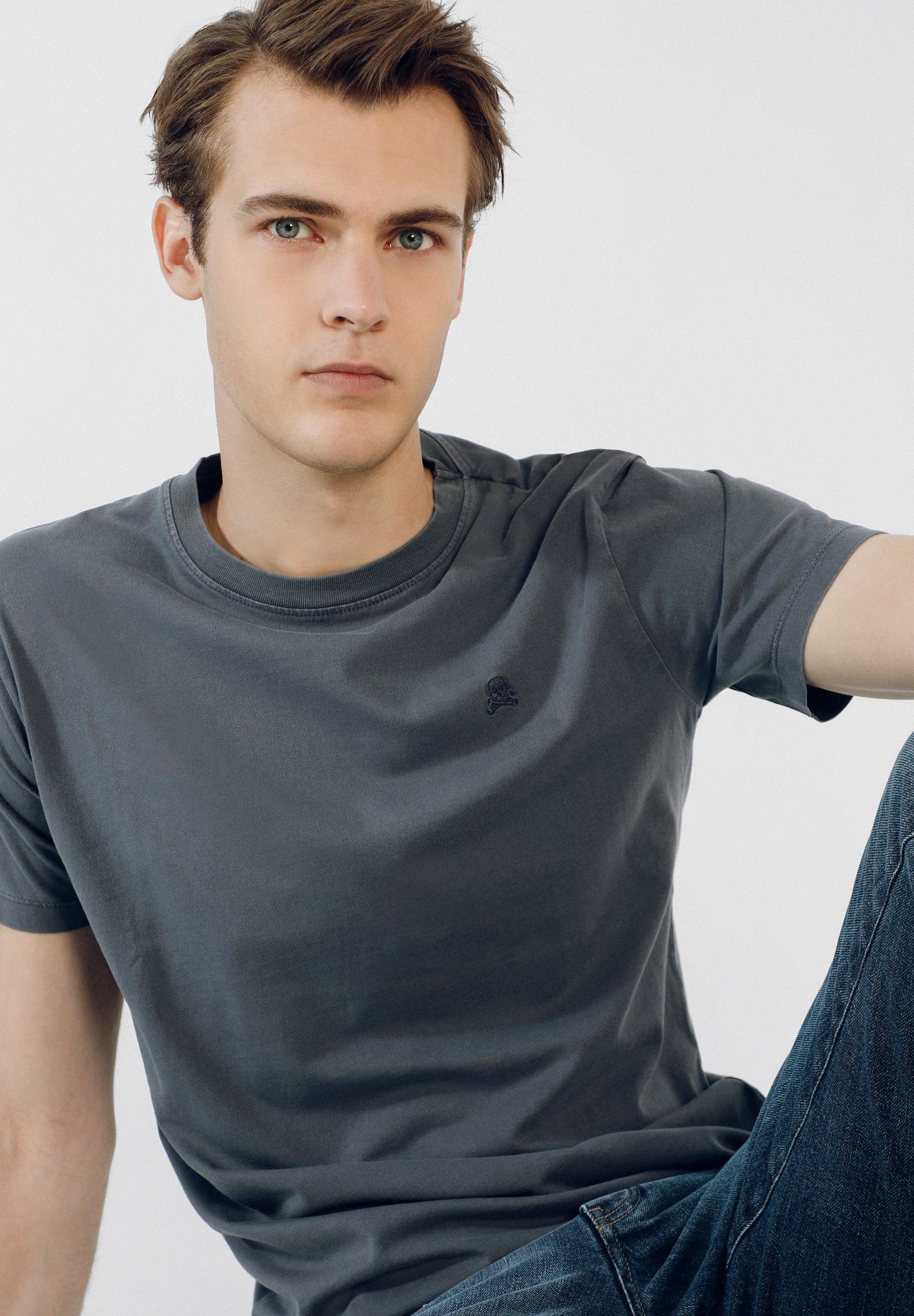 CAMISETA BÁSICA CALAVERA