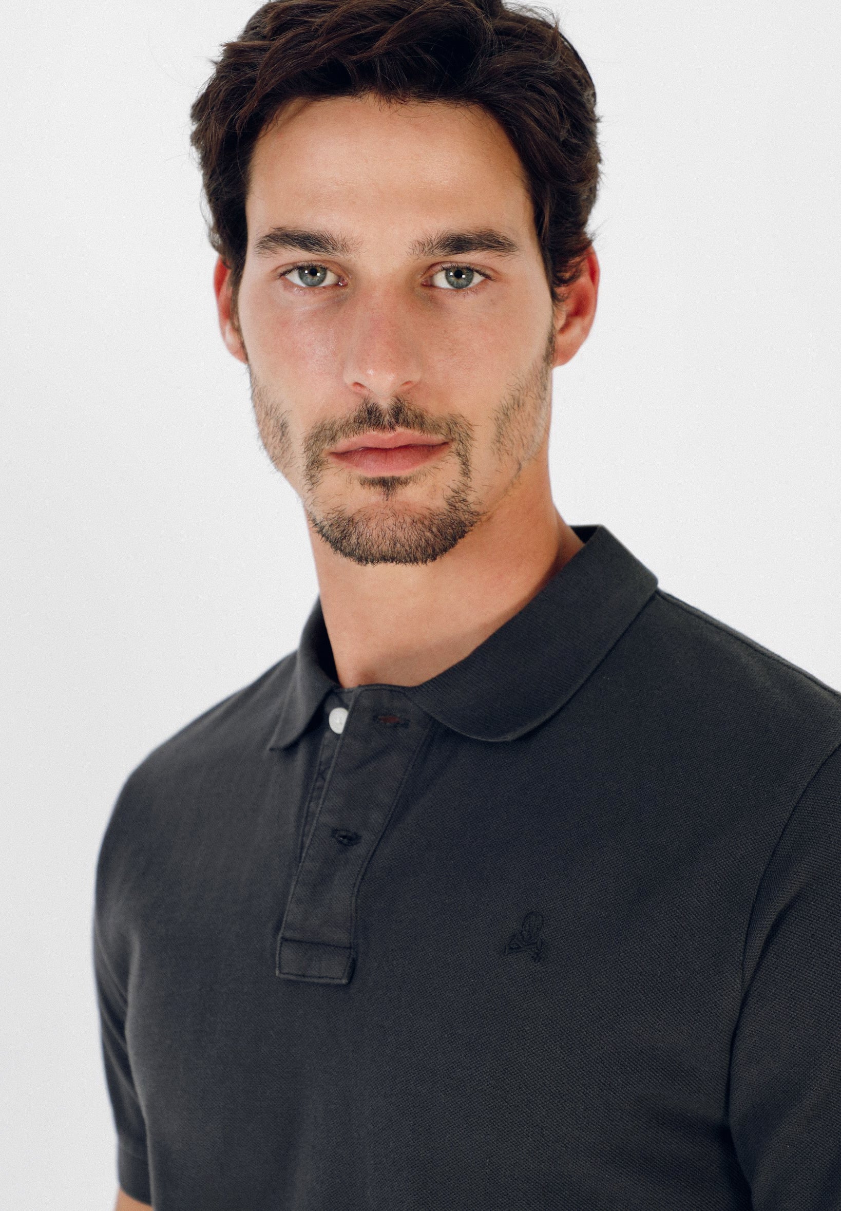 POLO BÁSICO CALAVERA