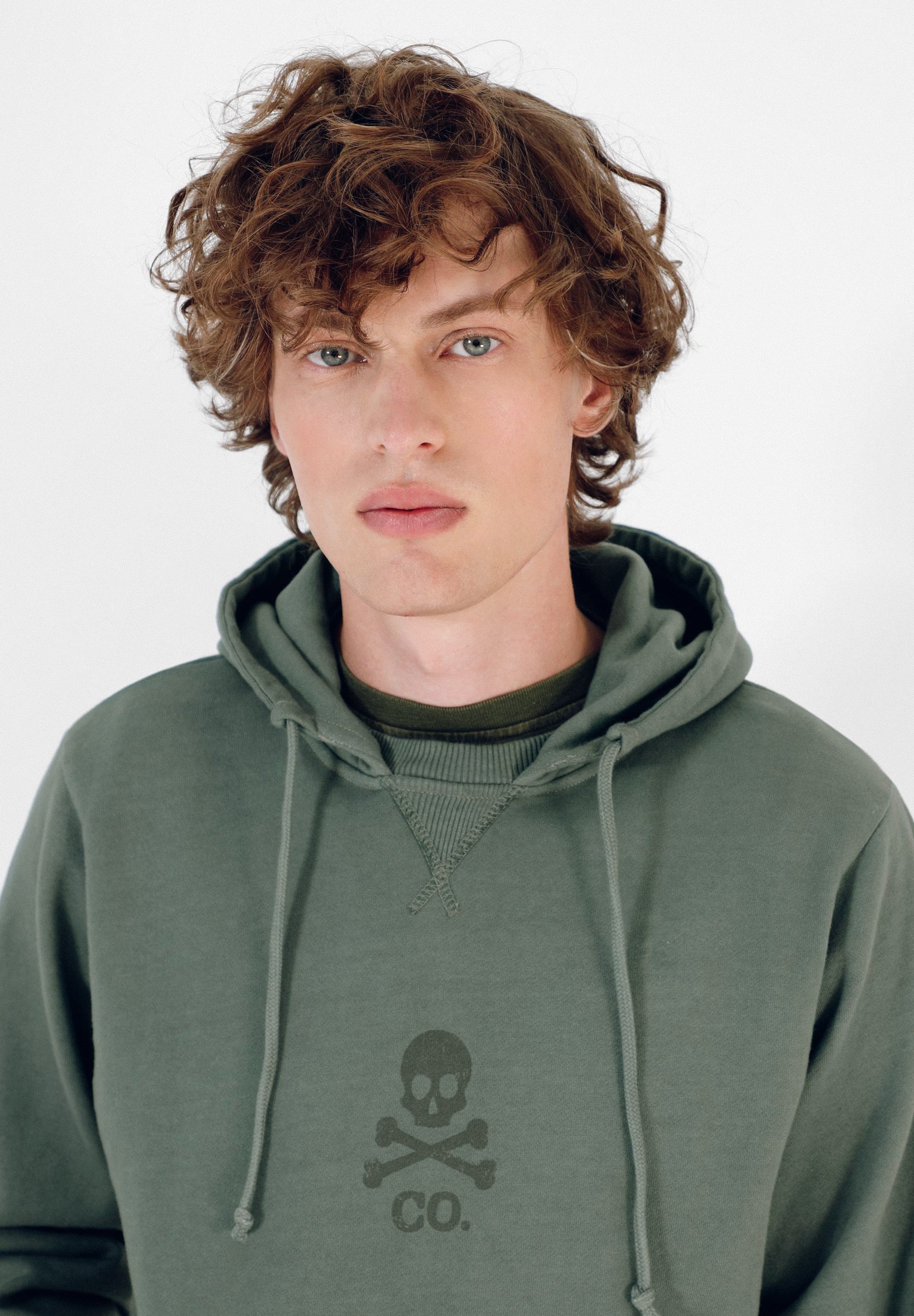 SUDADERA CAPUCHA CALAVERA
