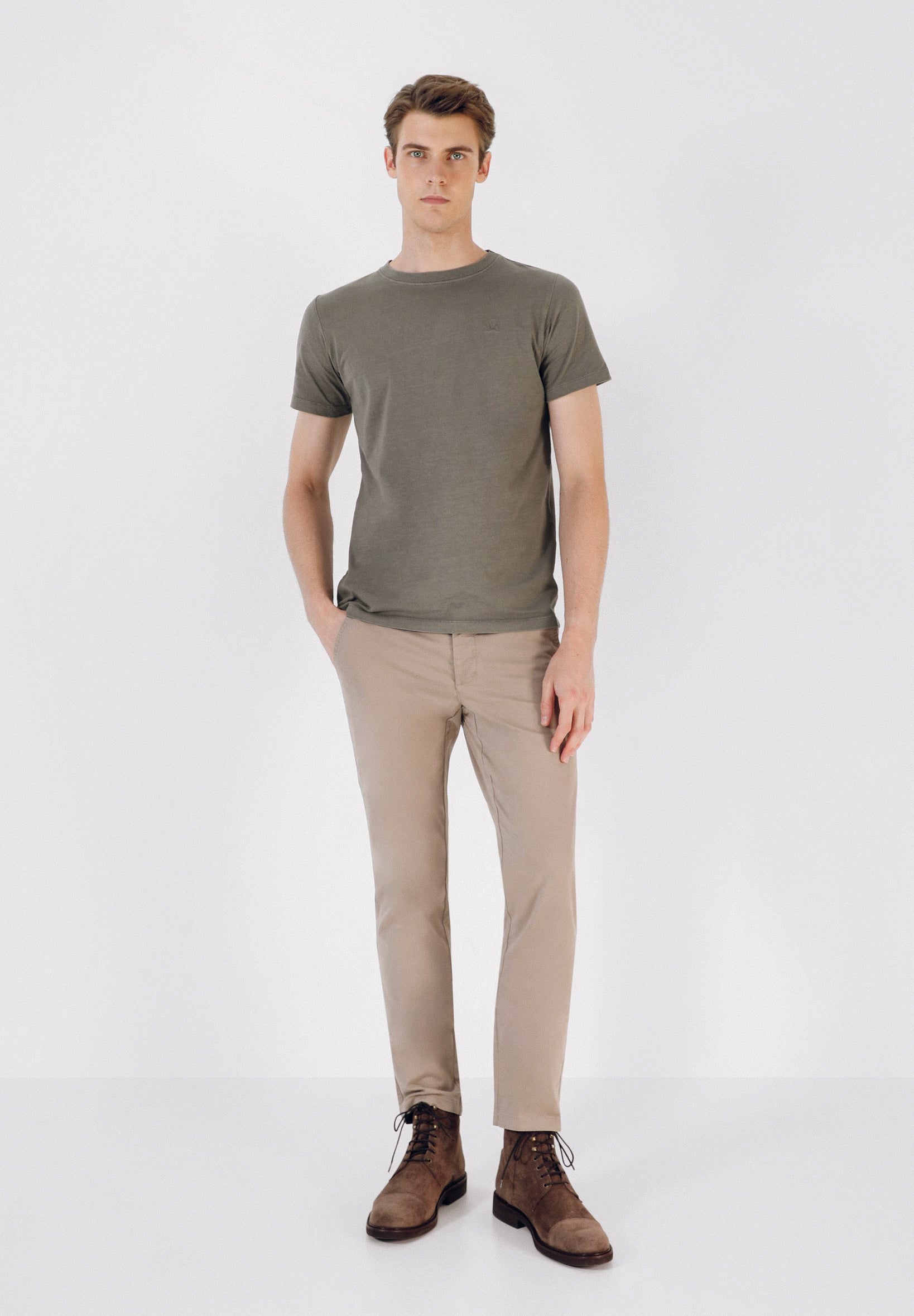 PANTALÓN CHINO CASUAL