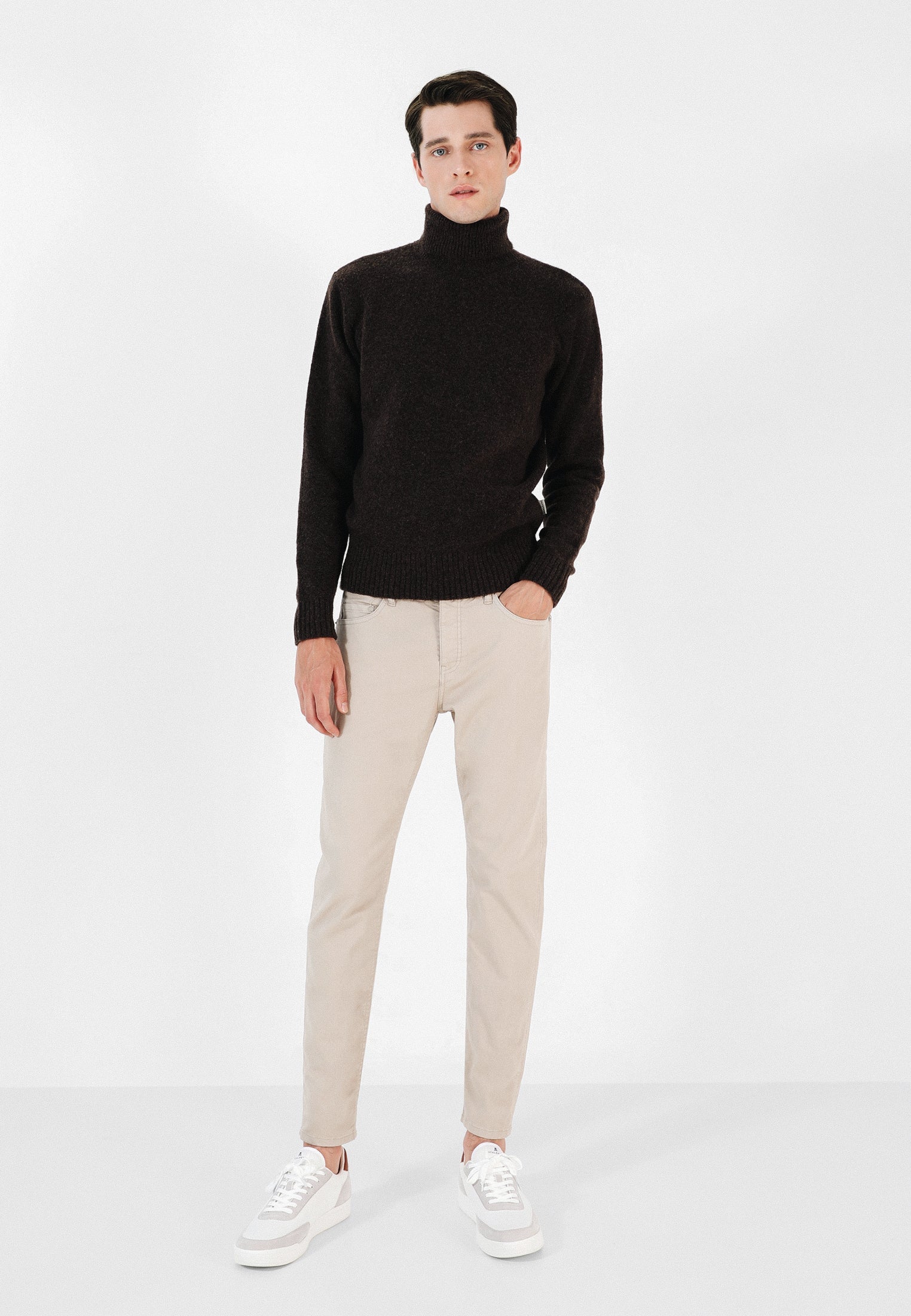 PANTALÓN CINCO BOLSILLOS