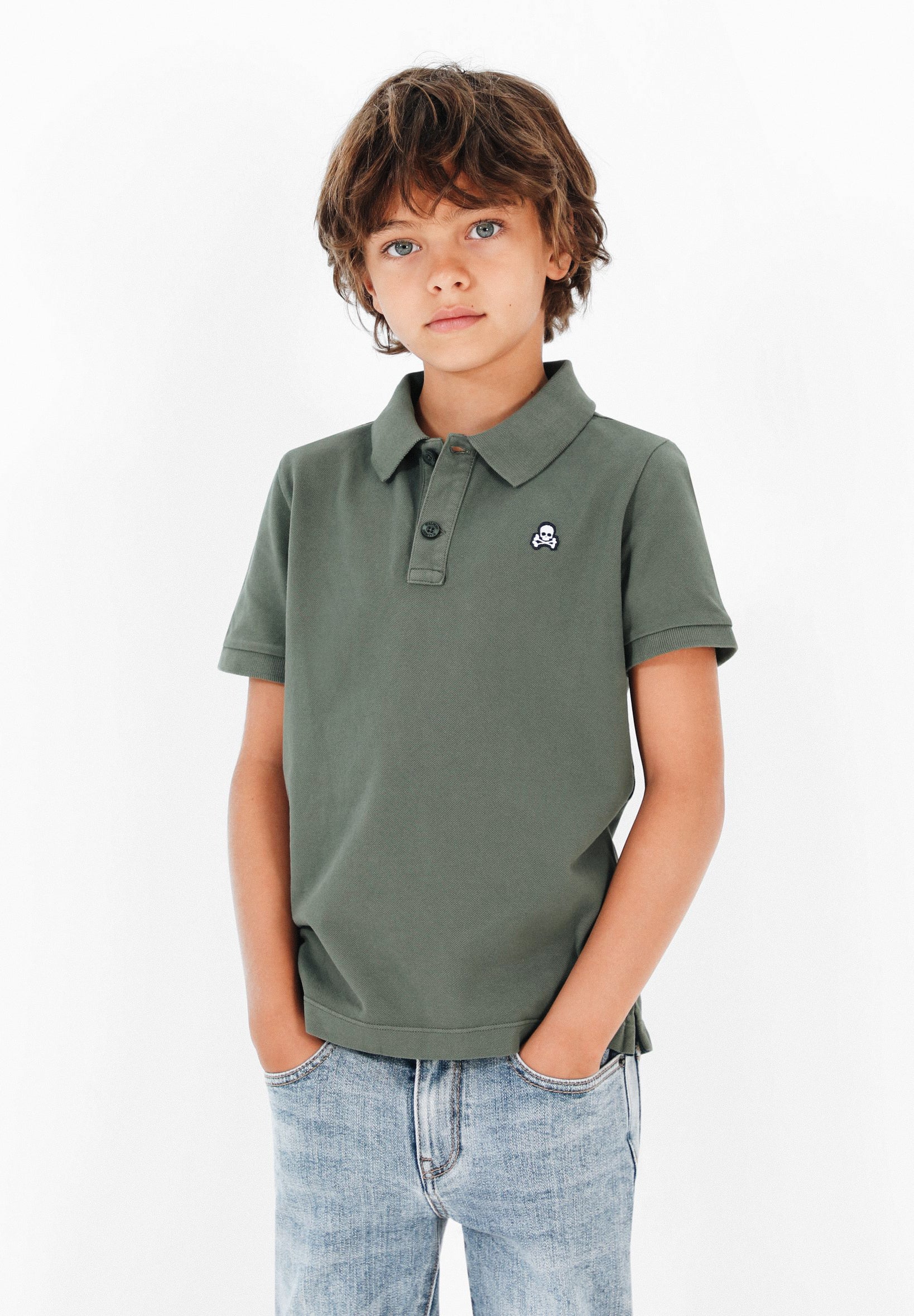 POLO BORDADO CALAVERA