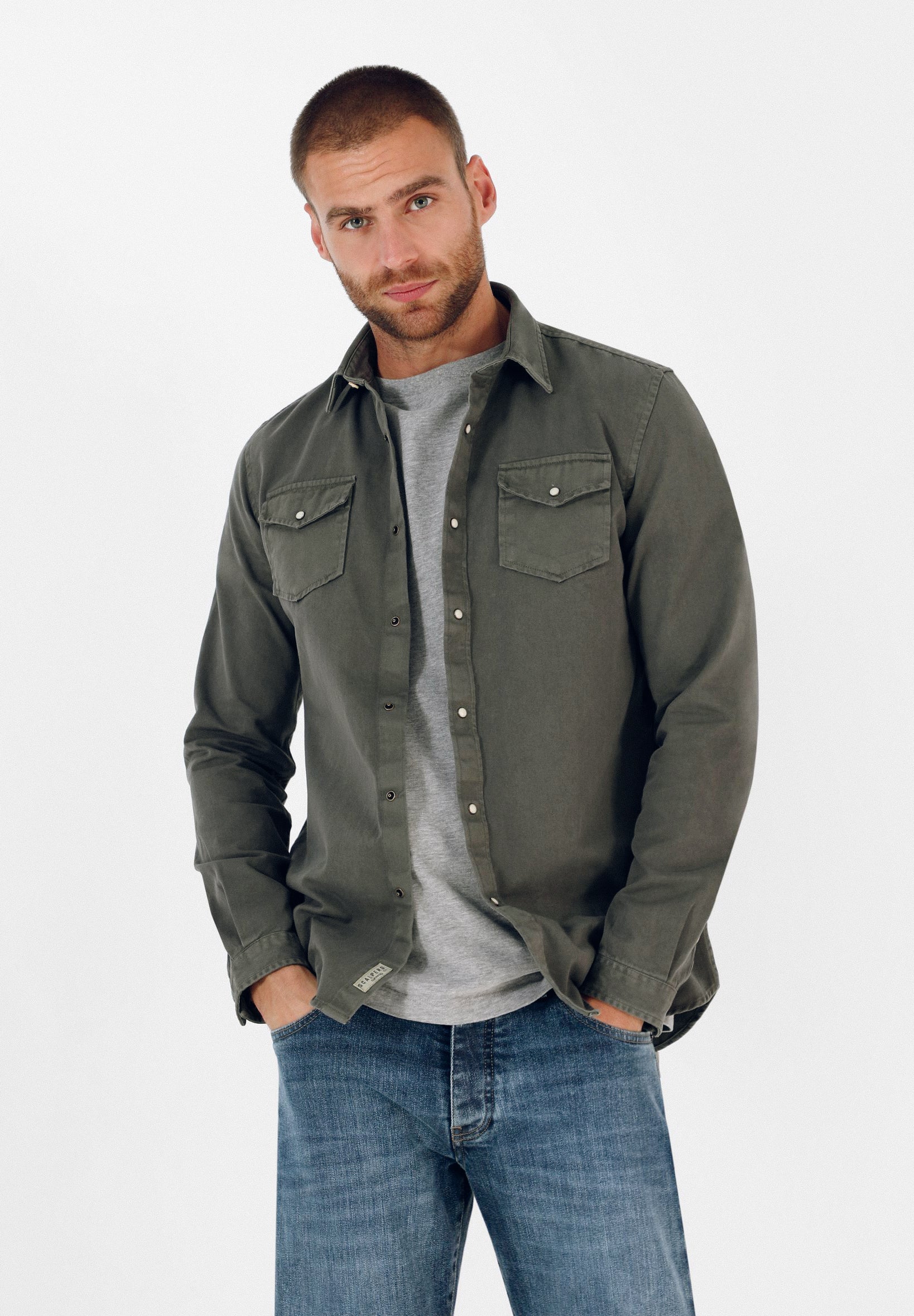 CAMISA BOLSILLOS TAPETA