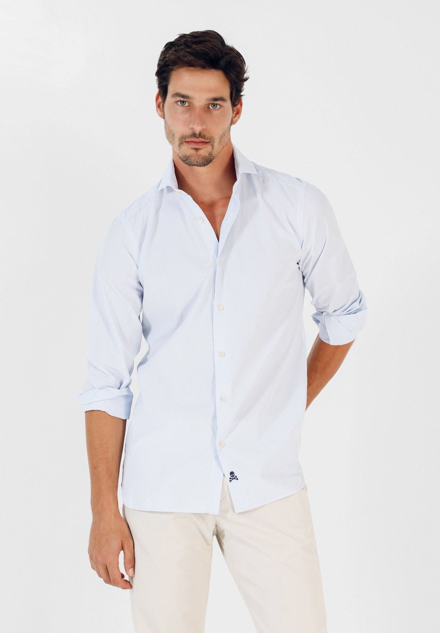 CAMISA CLÁSICA CALAVERA BAJO