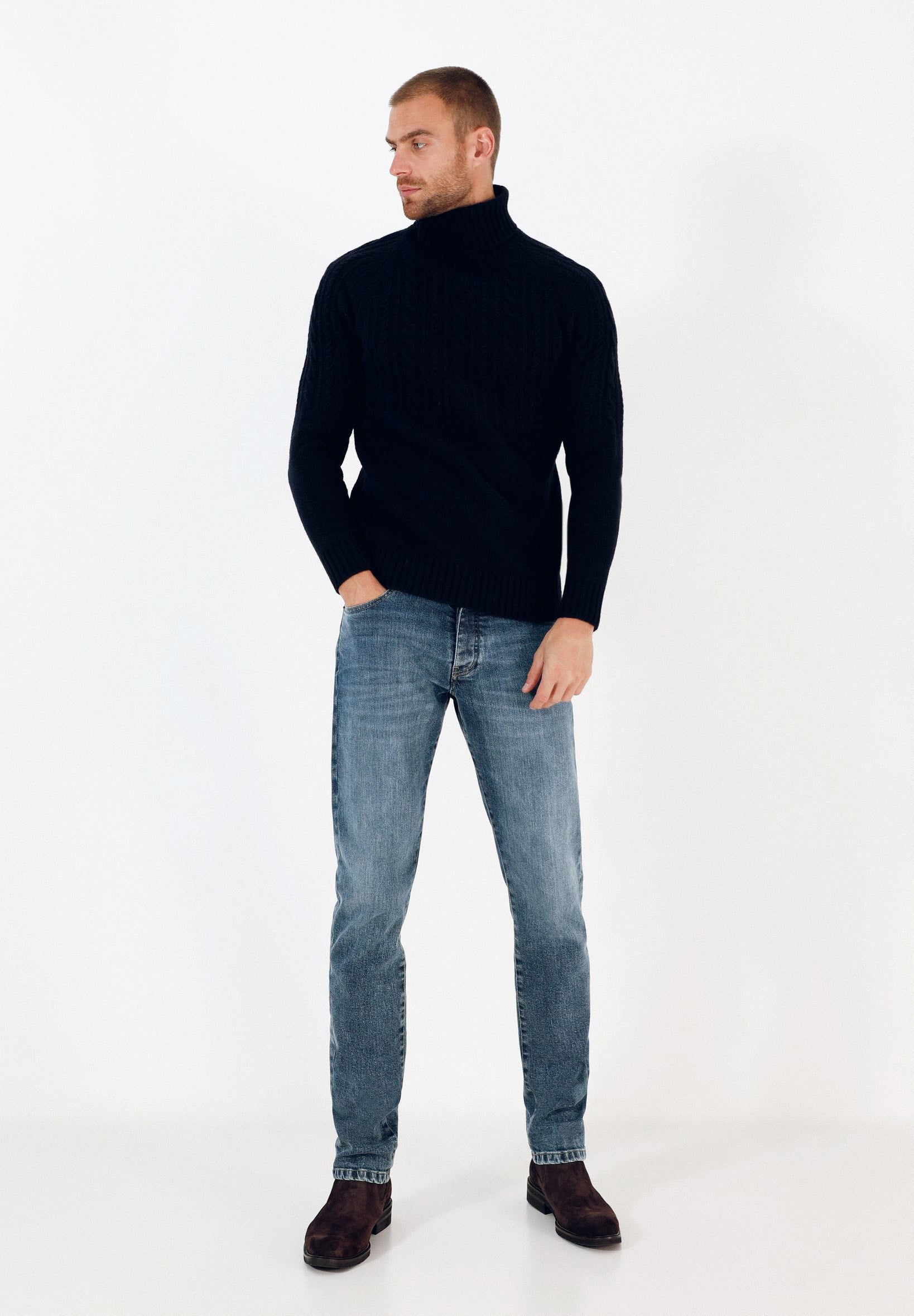 JERSEY OCHOS CUELLO ALTO