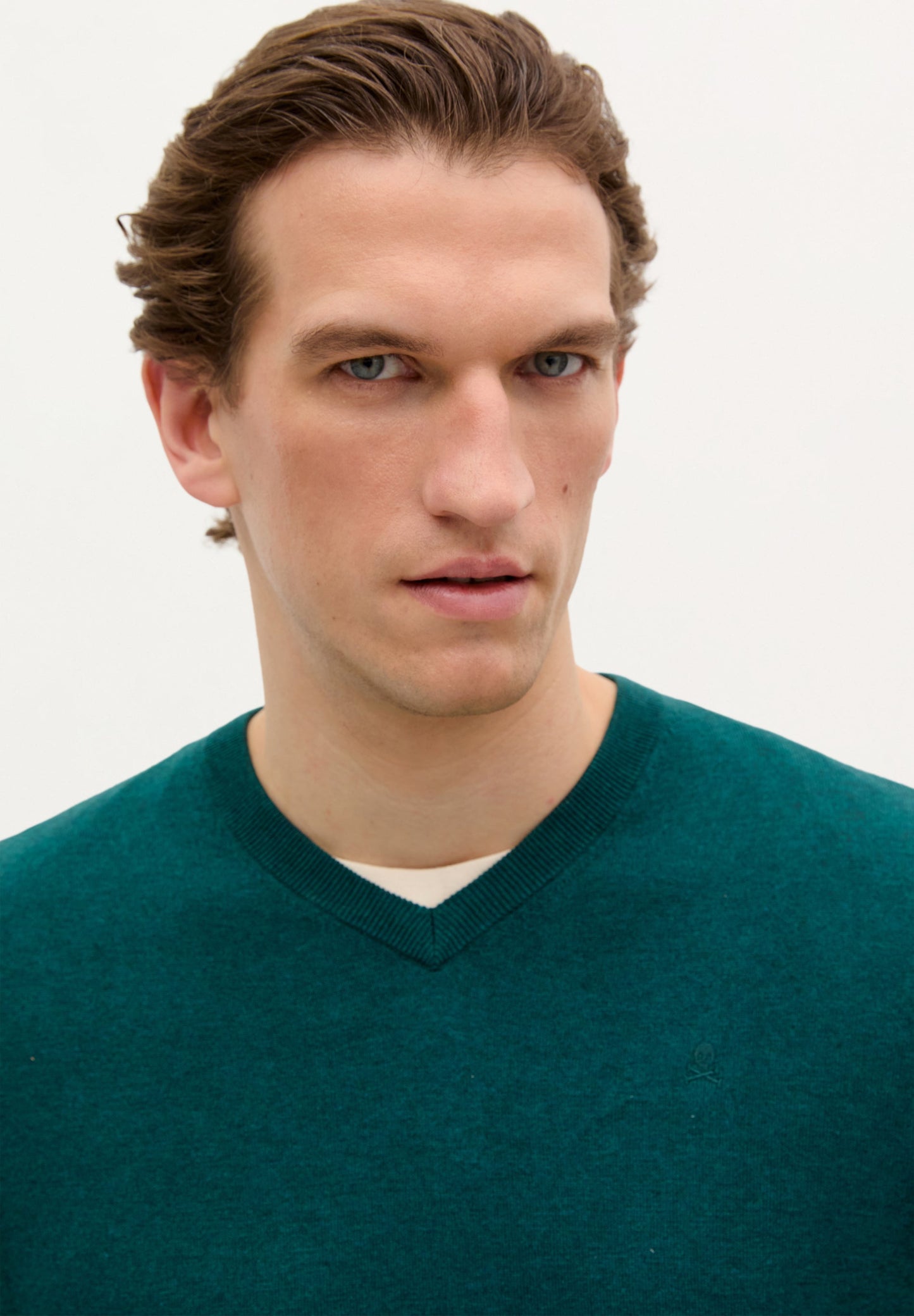 JERSEY CUELLO PICO CALAVERA