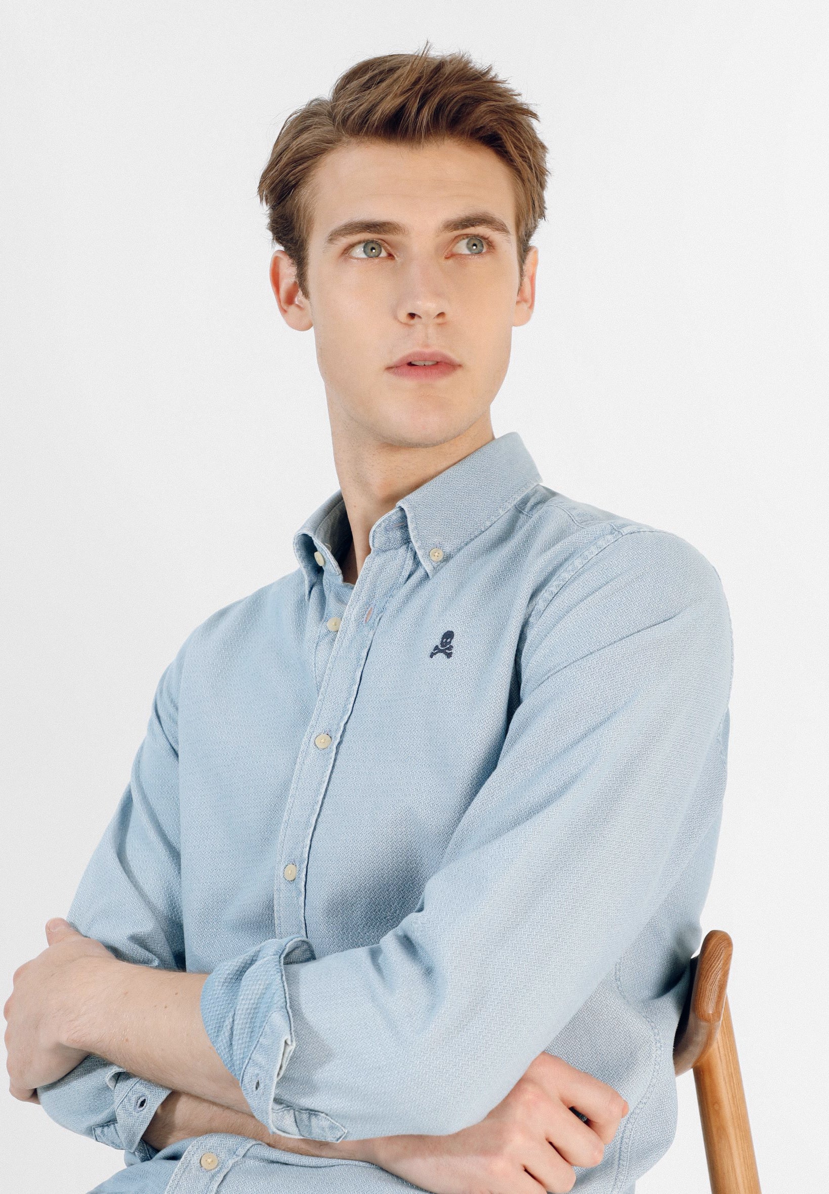 CAMISA DENIM CUELLO BOTONES