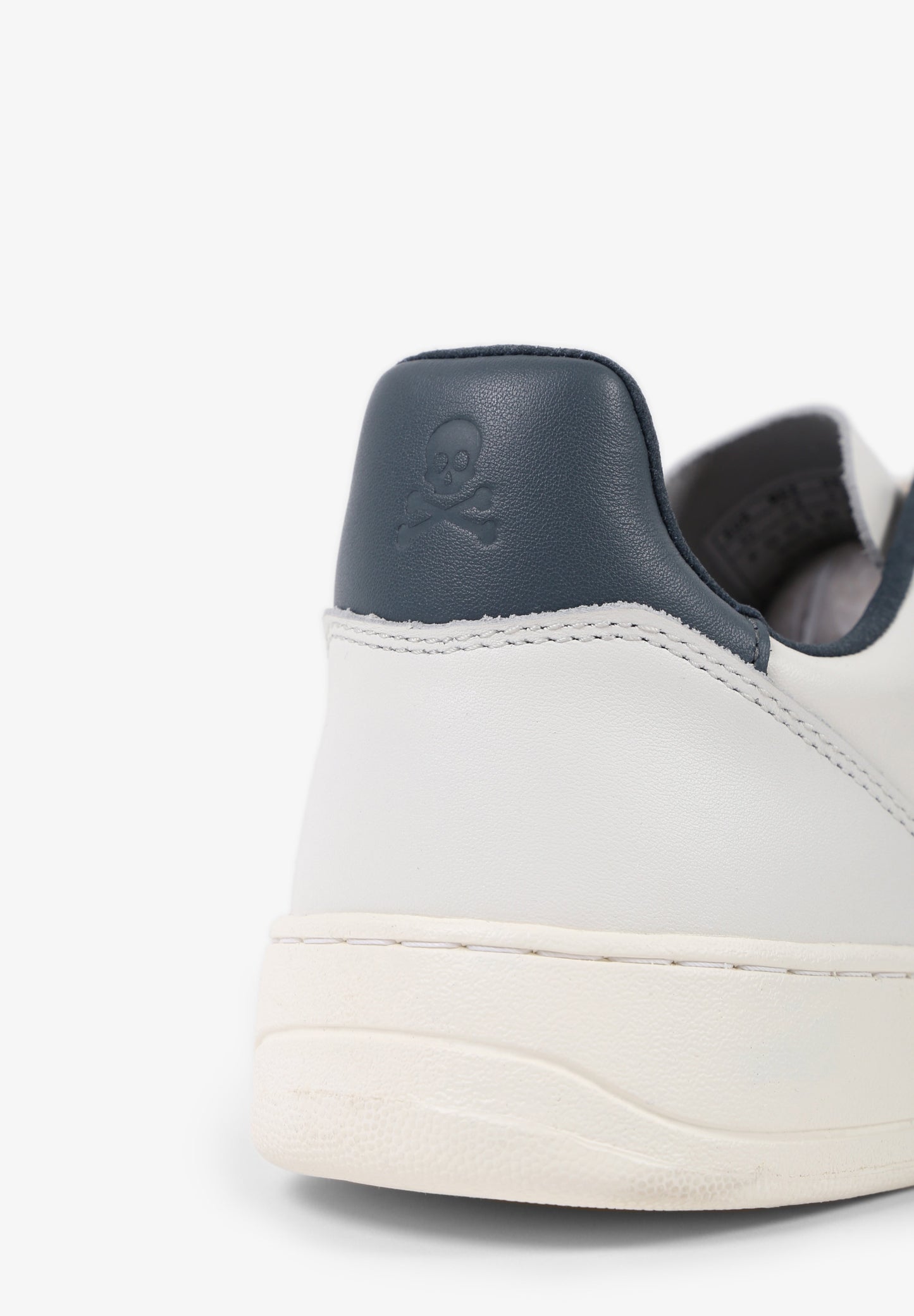 SNEAKERS PIEL DETALLES CONTRASTE