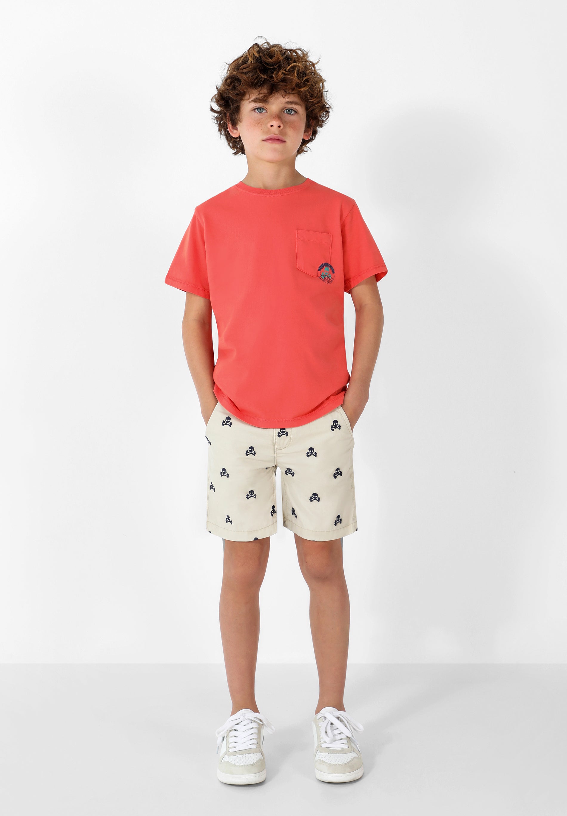 BERMUDAS CALAVERAS ALL OVER