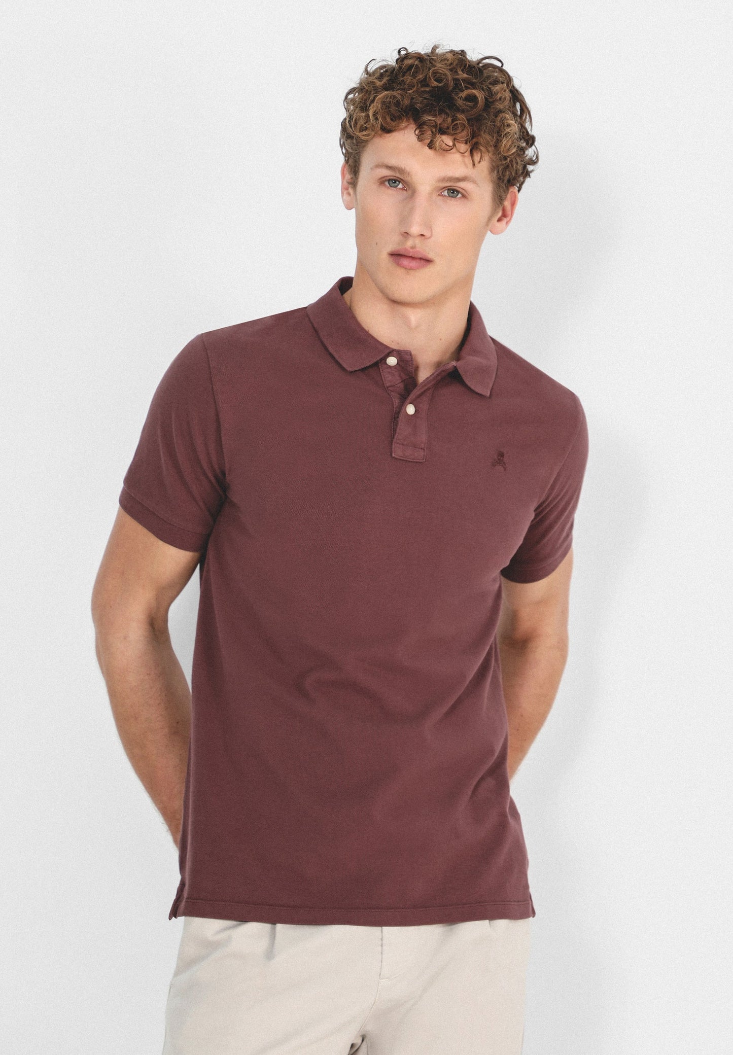 POLO BÁSICO CALAVERA