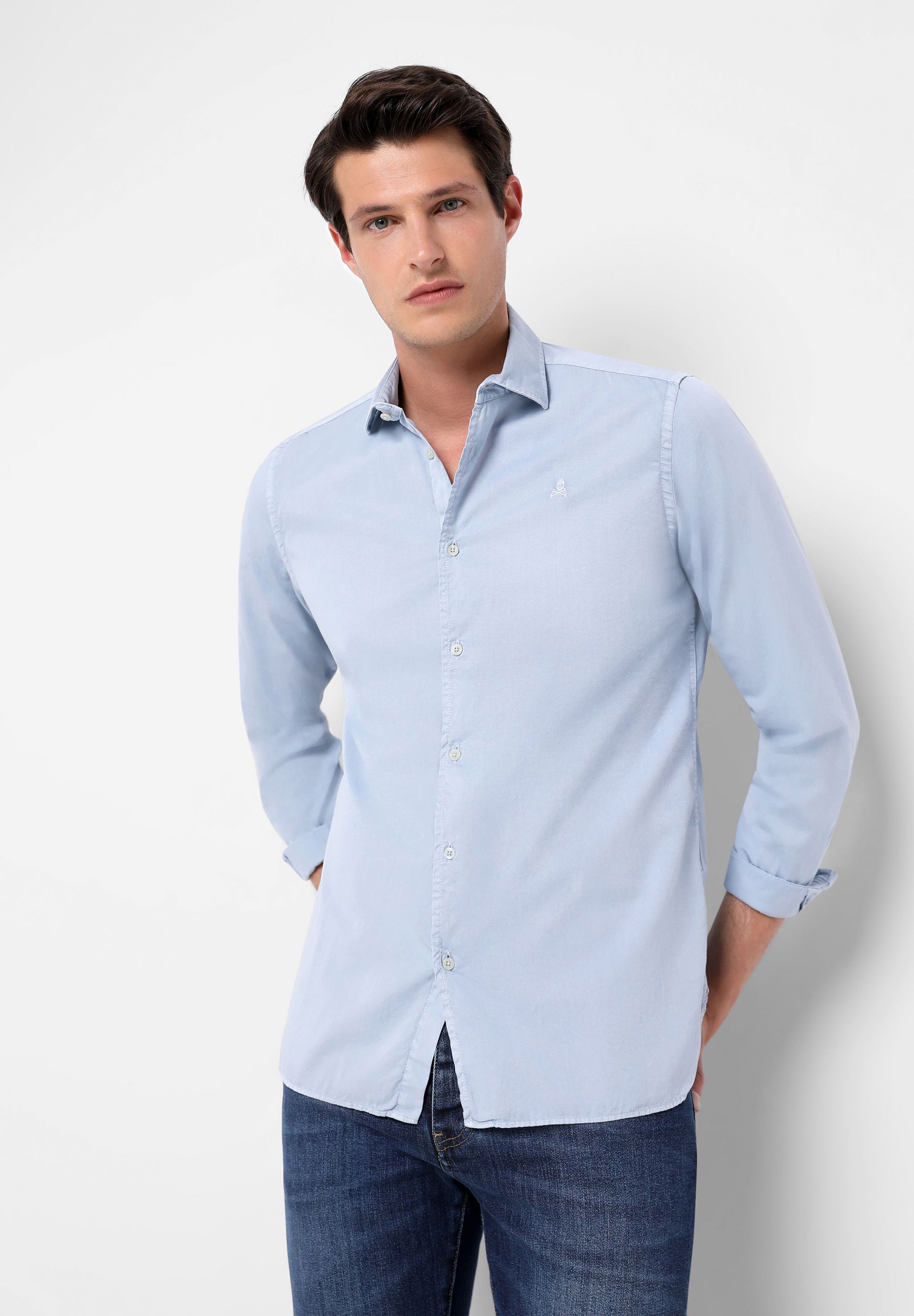 CAMISA CALAVERA BORDADA TONO