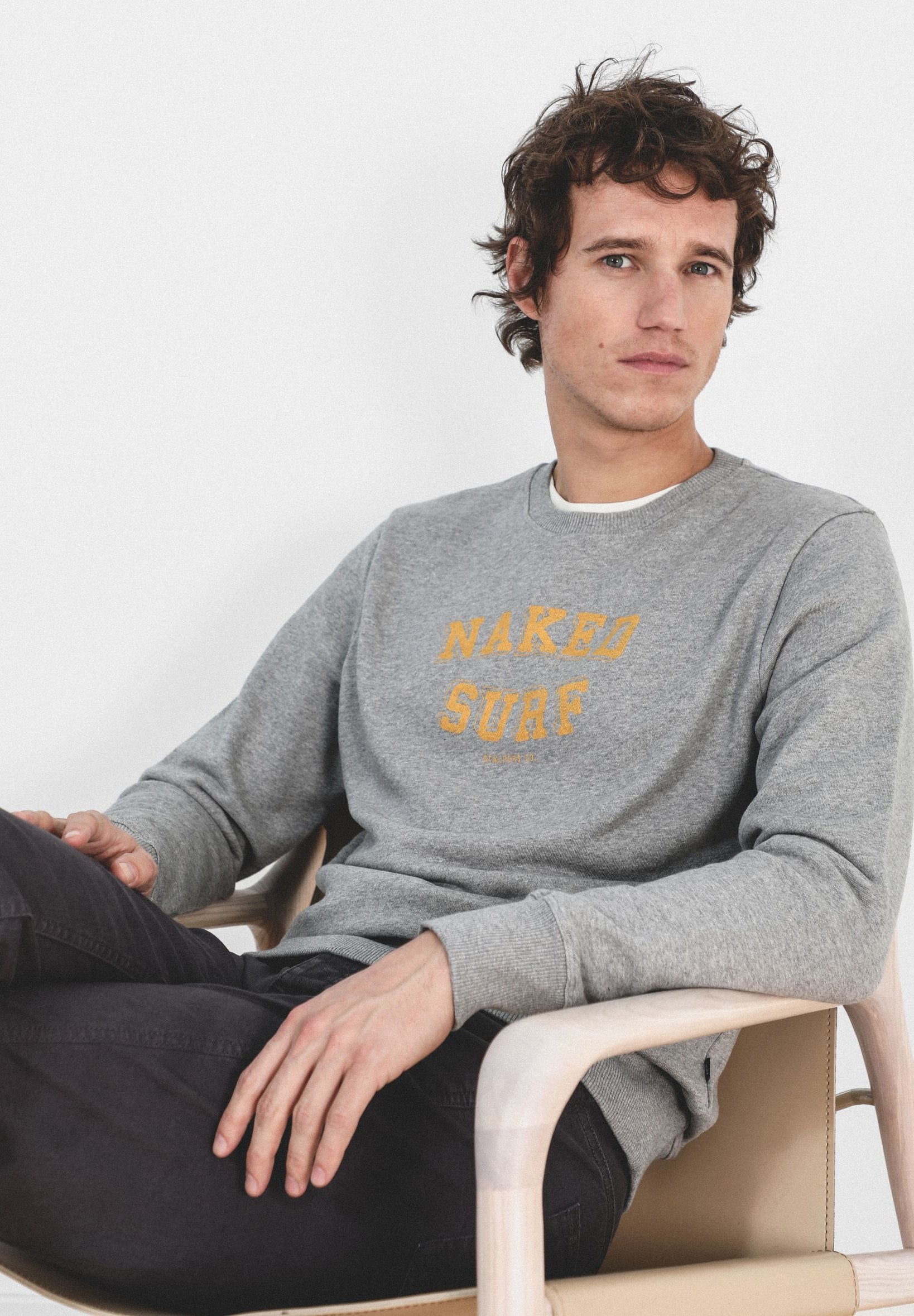 SUDADERA TEXTO CONTRASTE