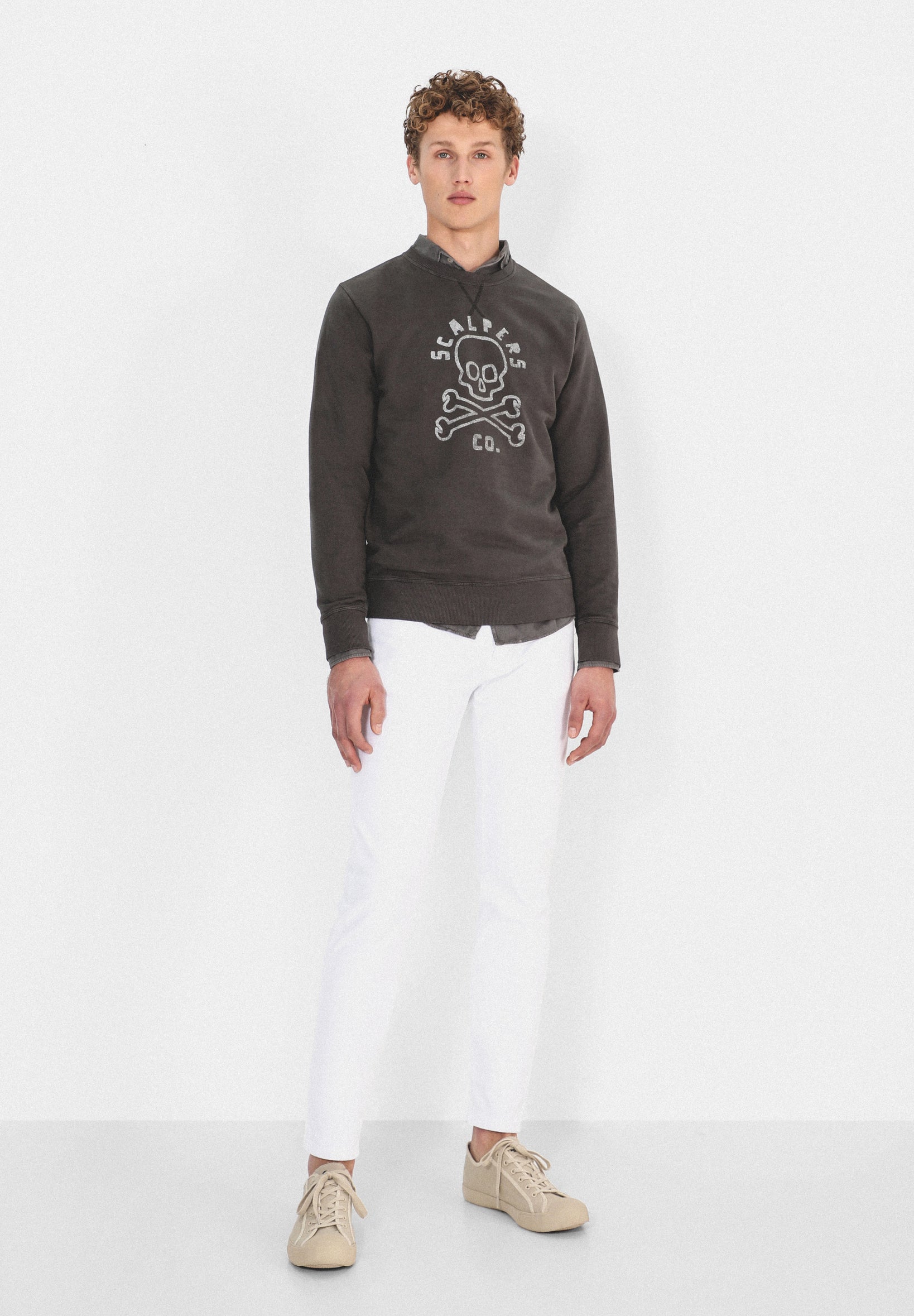 SUDADERA LAVADA LOGO CALAVERA