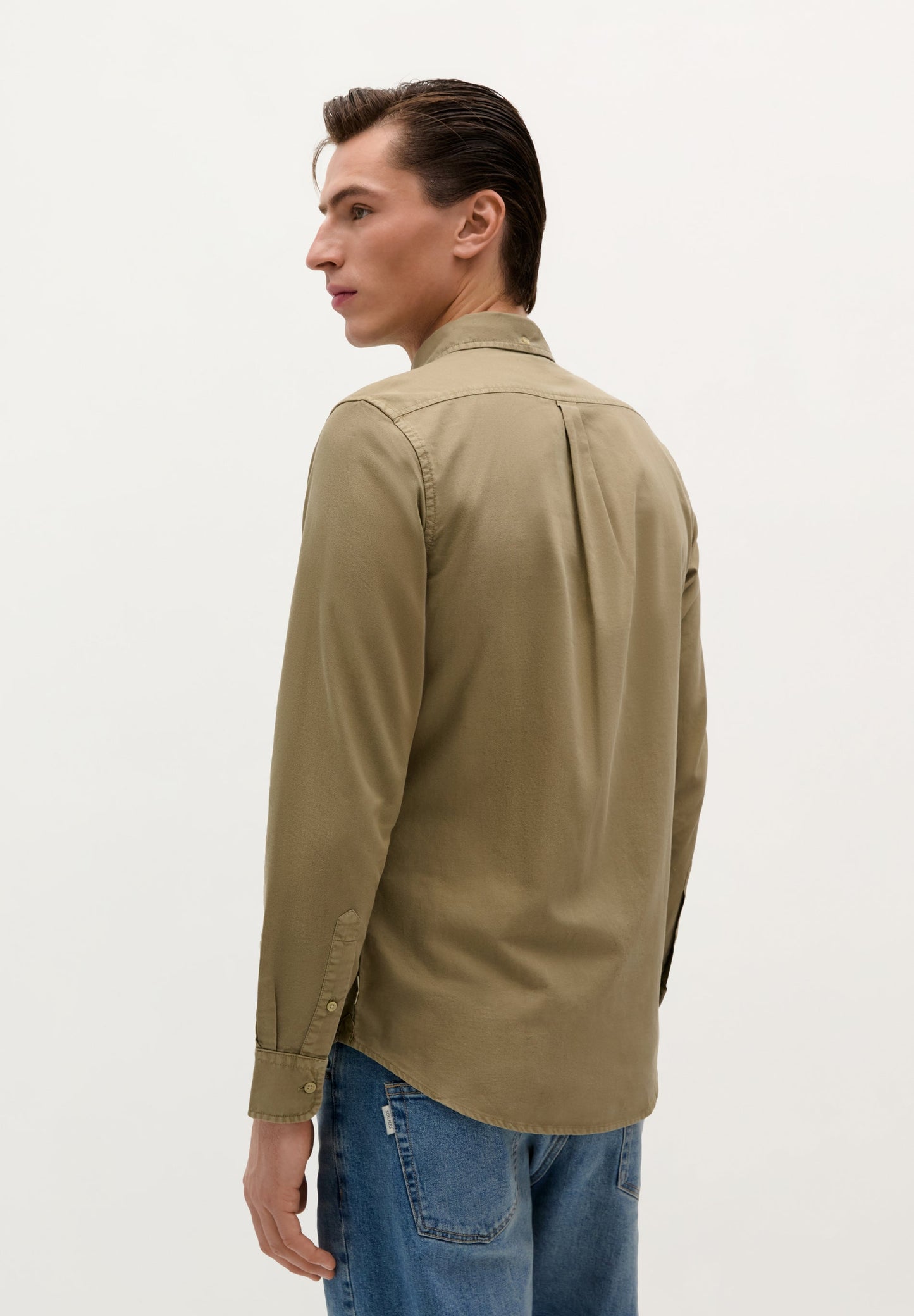 CAMISA CALAVERA CUELLO BOTONES