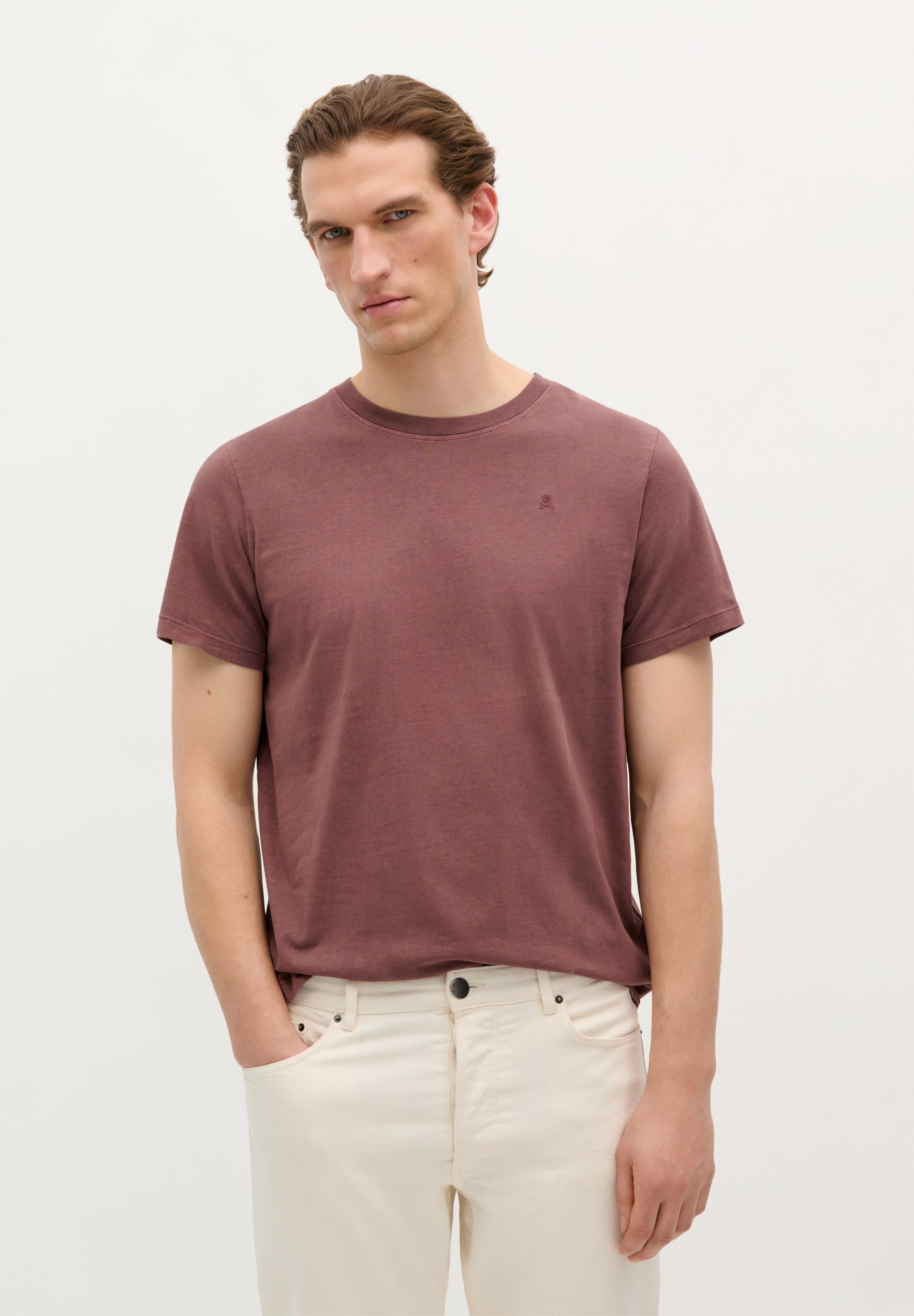 POLERA CALAVERA BORDADA TONO