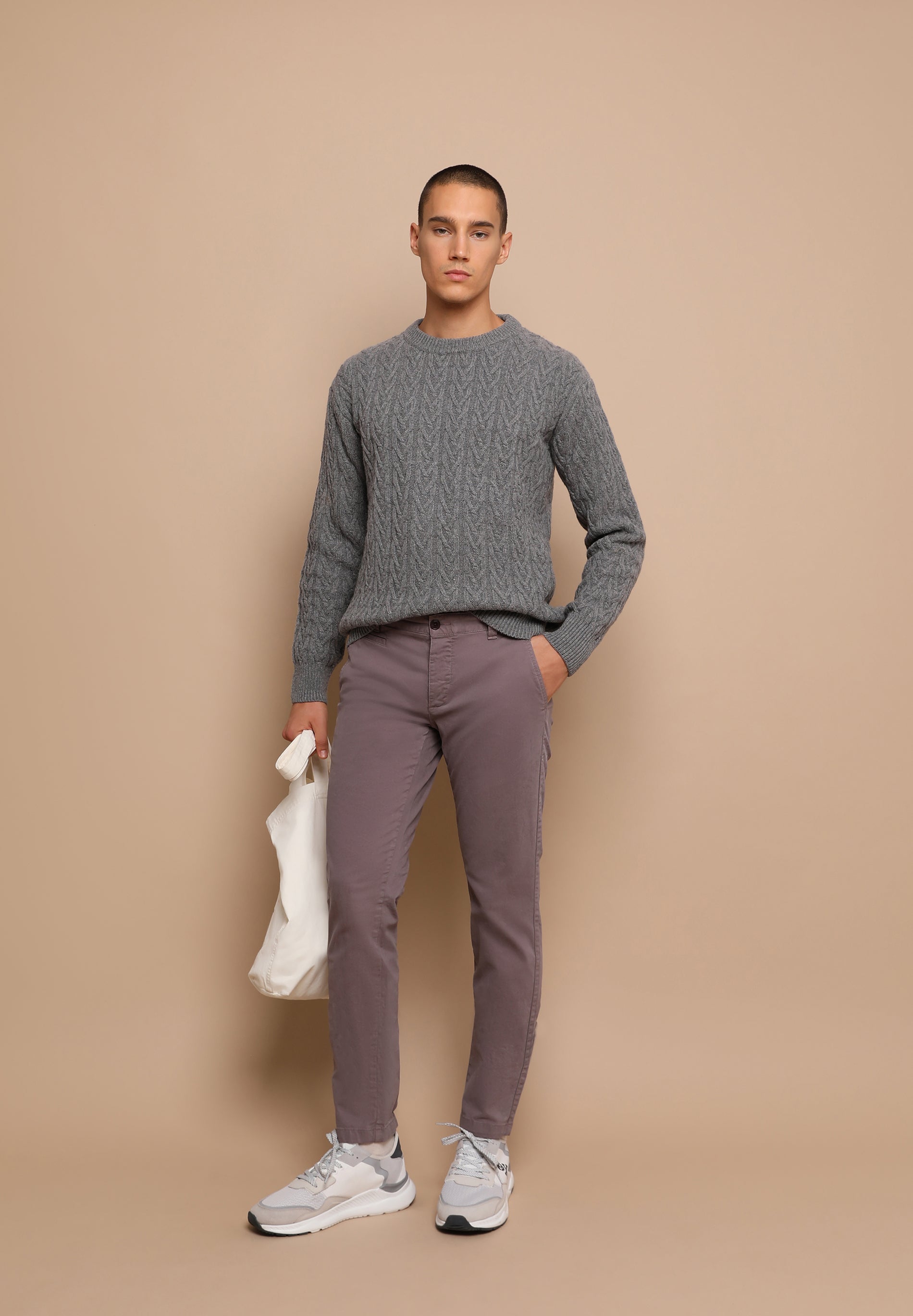 PANTALÓN CHINO CASUAL