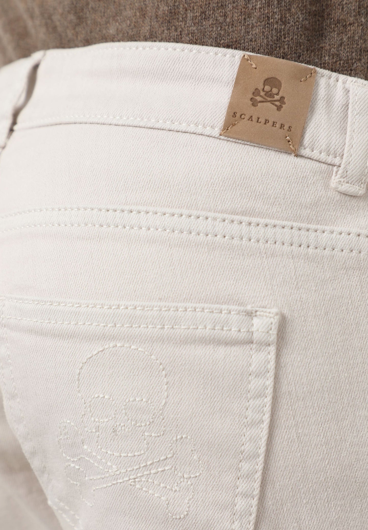 PANTALÓN CINCO BOLSILLOS