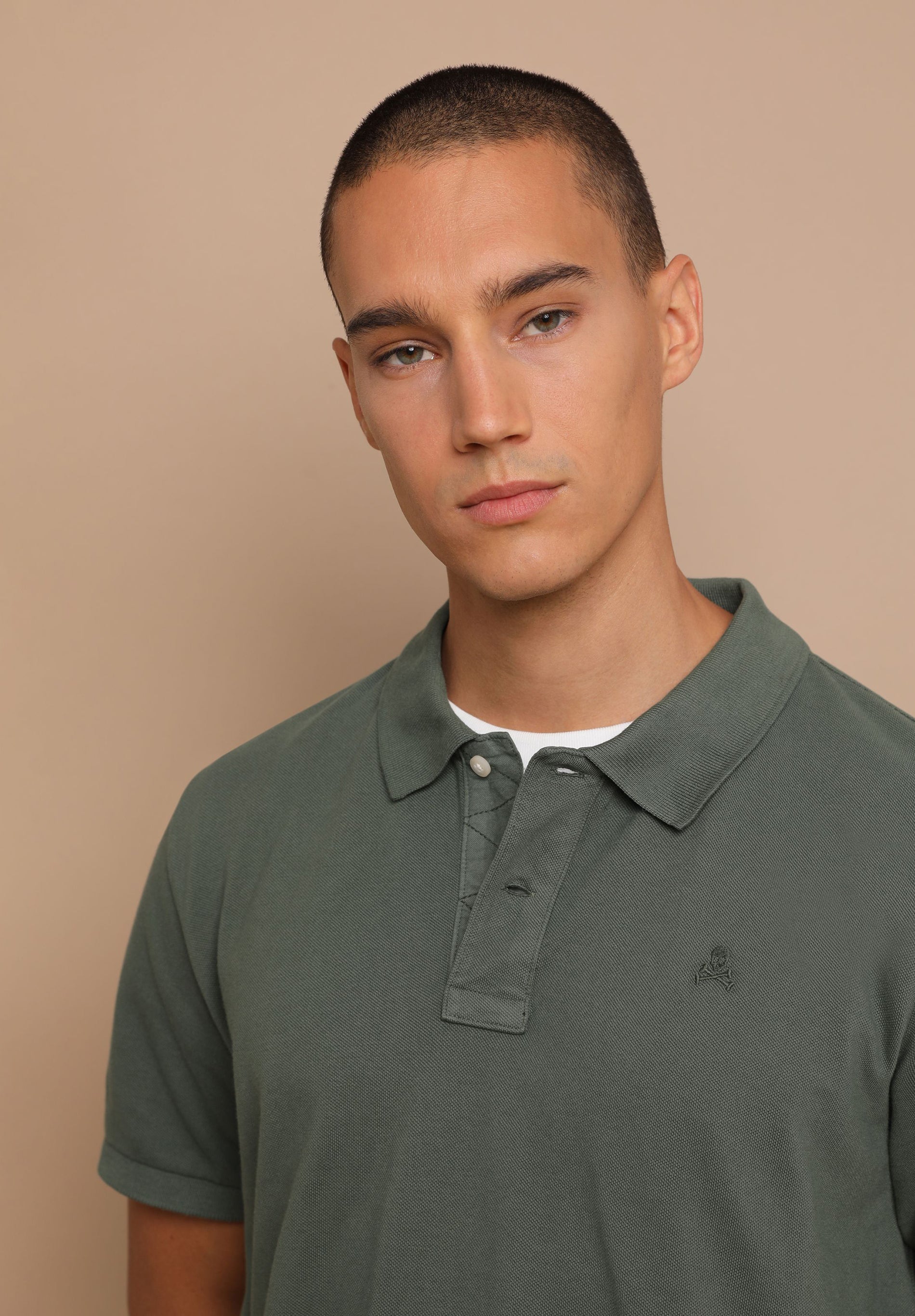 POLO BÁSICO CALAVERA