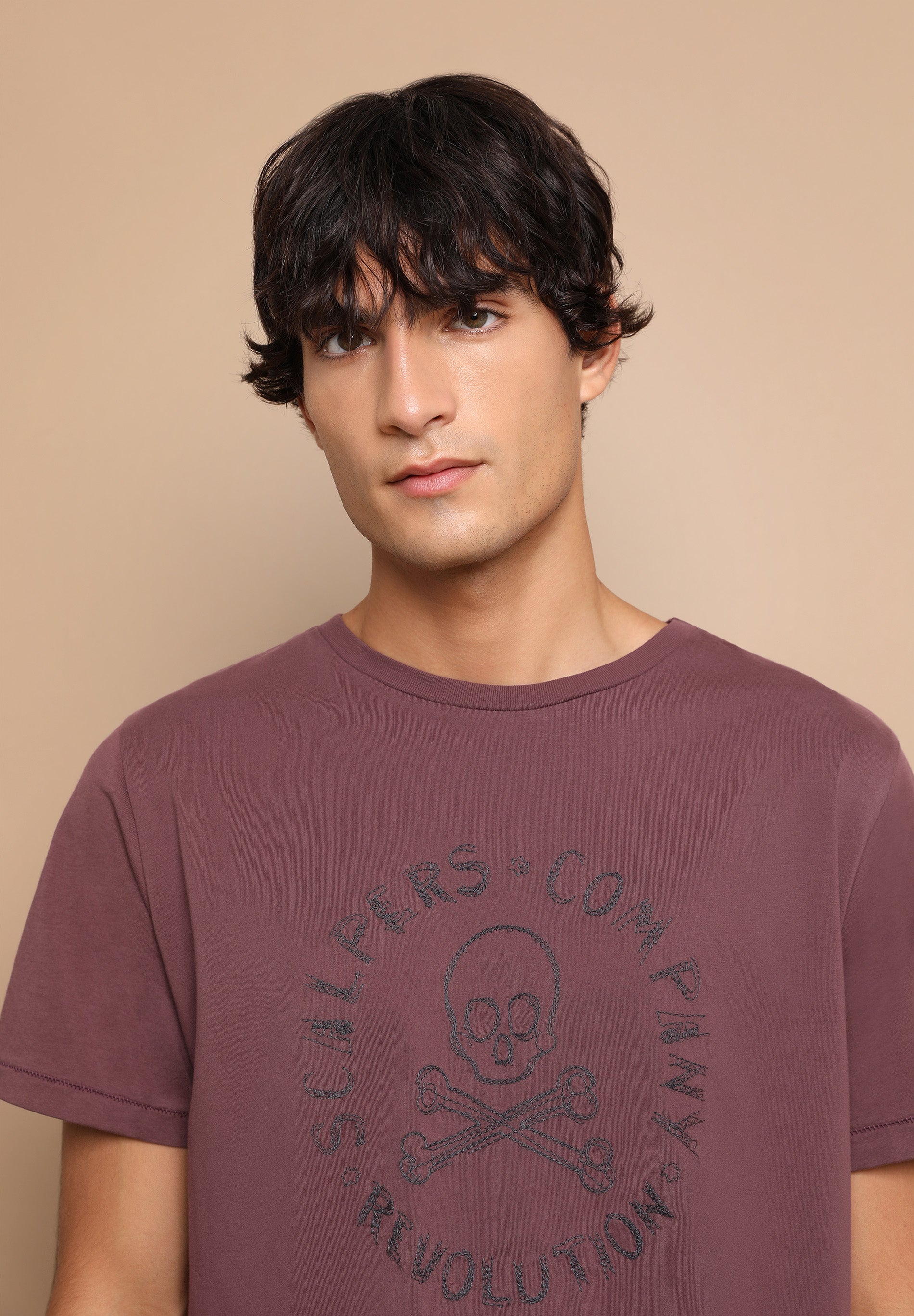 CAMISETA BORDADO CALAVERA